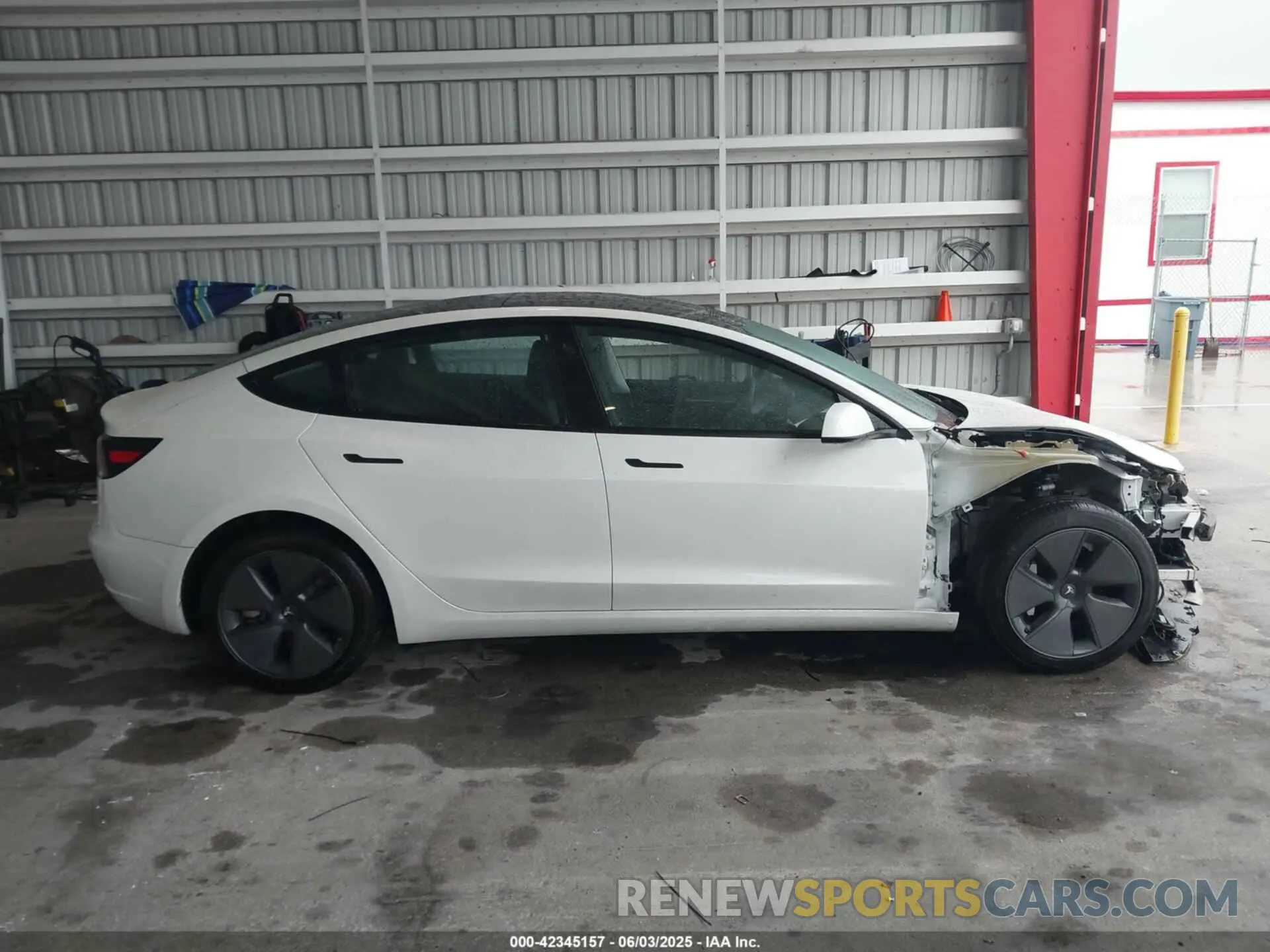 14 Photograph of a damaged car 5YJ3E1EA9PF548726 TESLA MODEL 3 2023