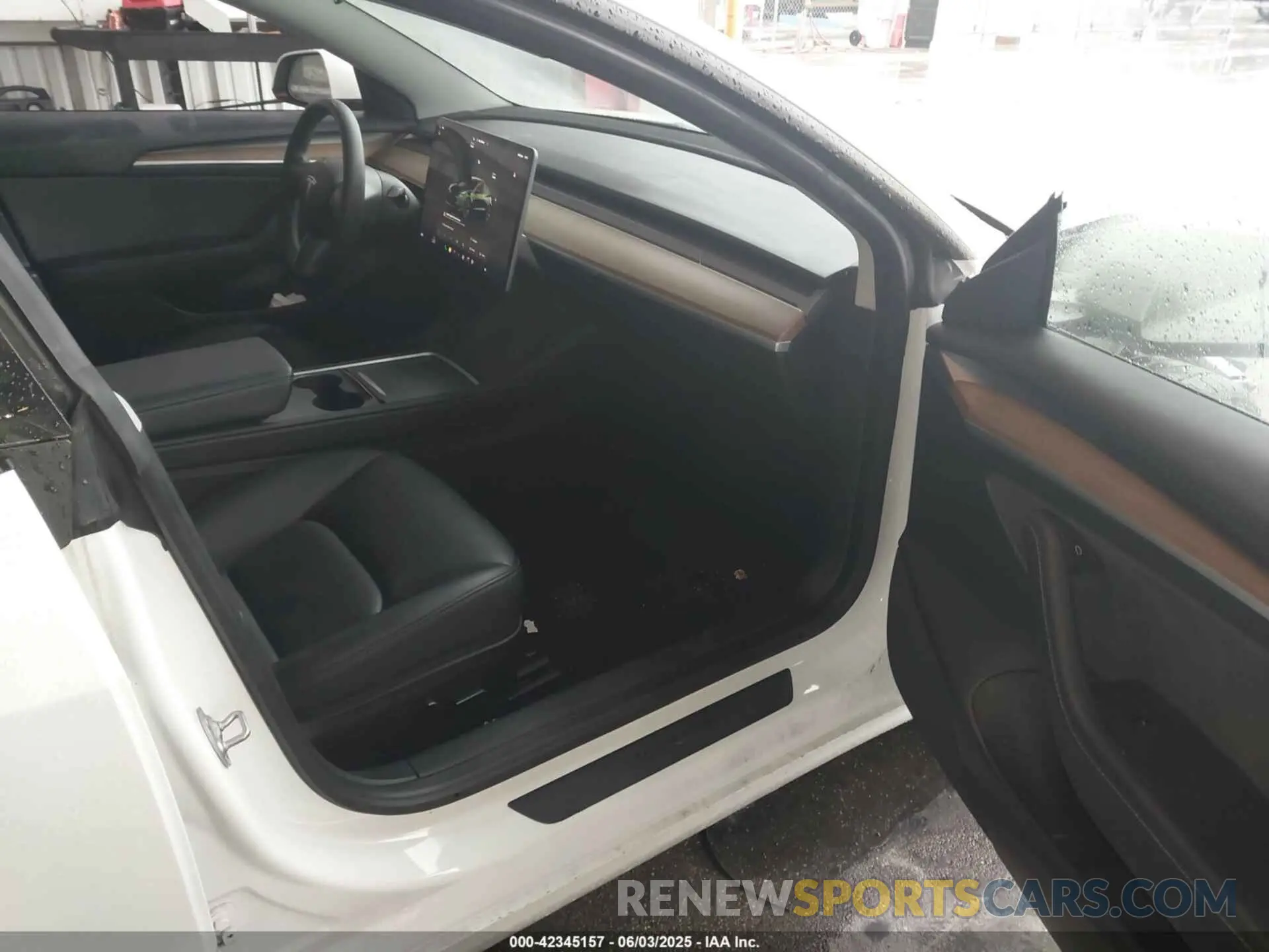 5 Photograph of a damaged car 5YJ3E1EA9PF548726 TESLA MODEL 3 2023