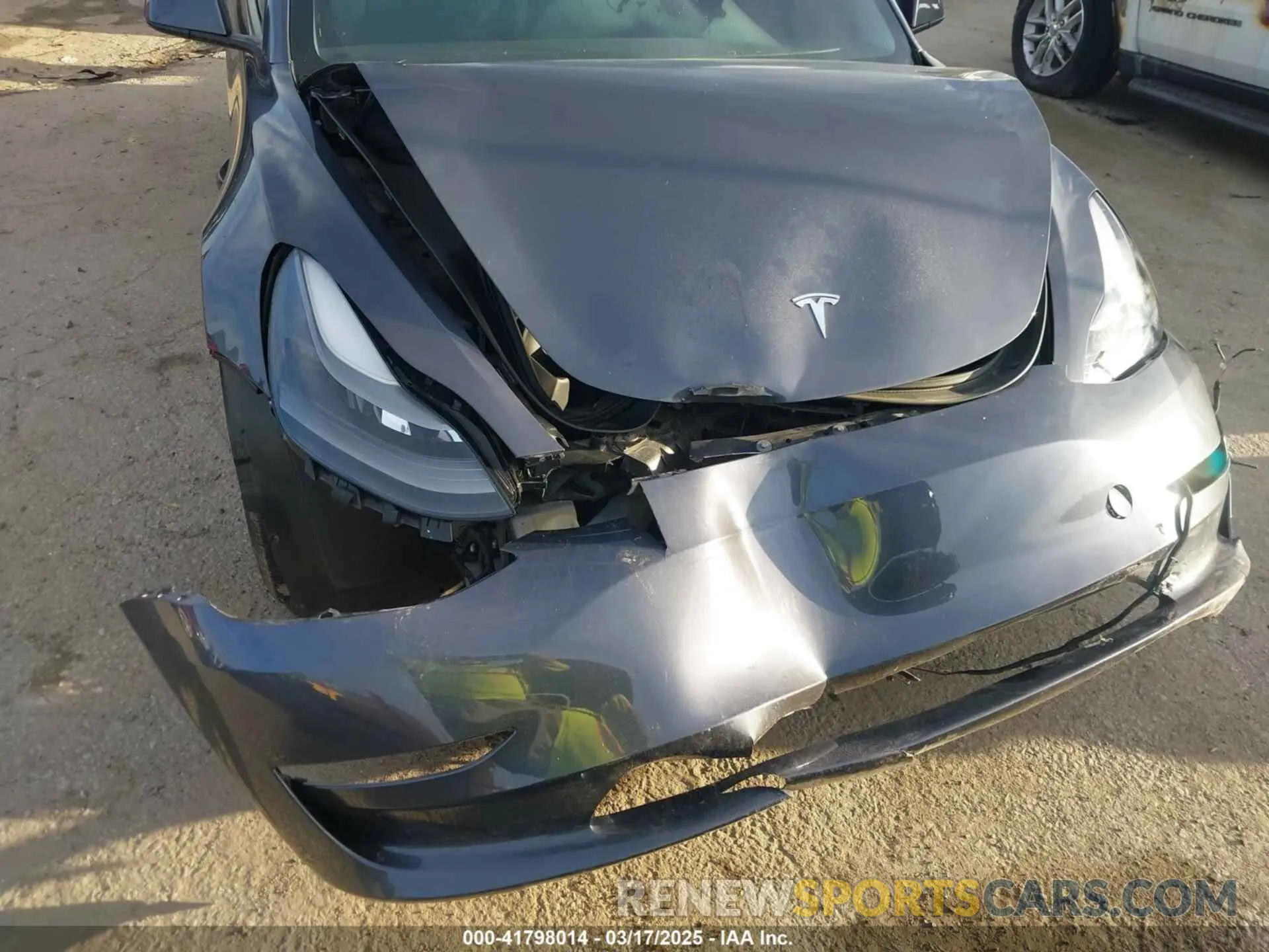 6 Photograph of a damaged car 5YJ3E1EA9PF569494 TESLA MODEL 3 2023