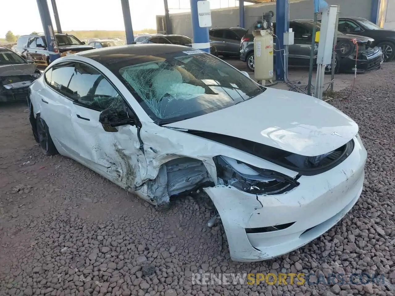 4 Фотография поврежденного автомобиля 5YJ3E1EA9PF574050 TESLA MODEL 3 2023