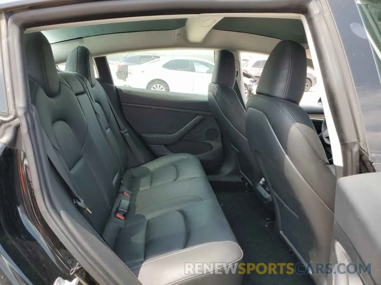 10 Photograph of a damaged car 5YJ3E1EA9PF574954 TESLA MODEL 3 2023