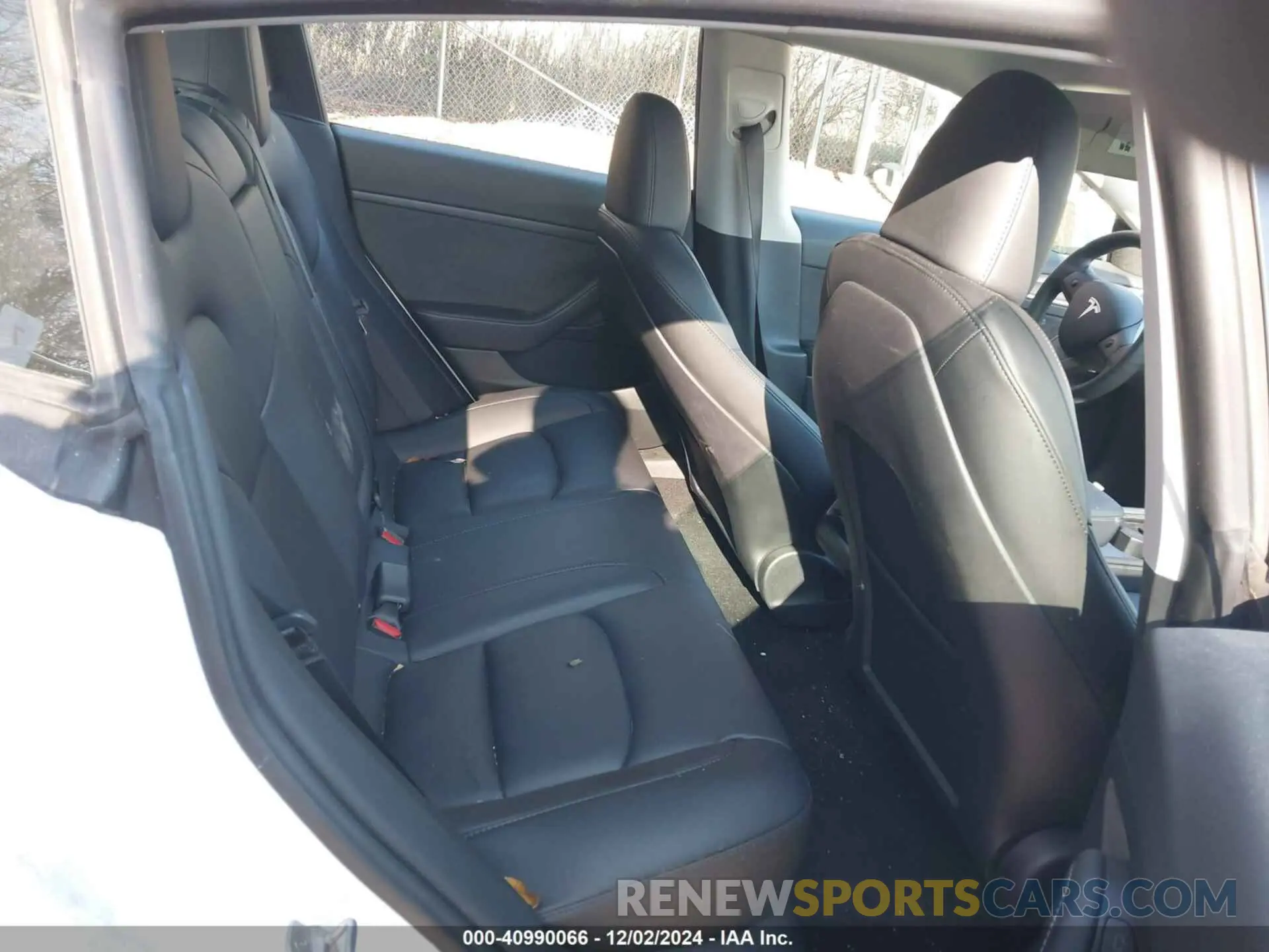 8 Photograph of a damaged car 5YJ3E1EA9PF577451 TESLA MODEL 3 2023