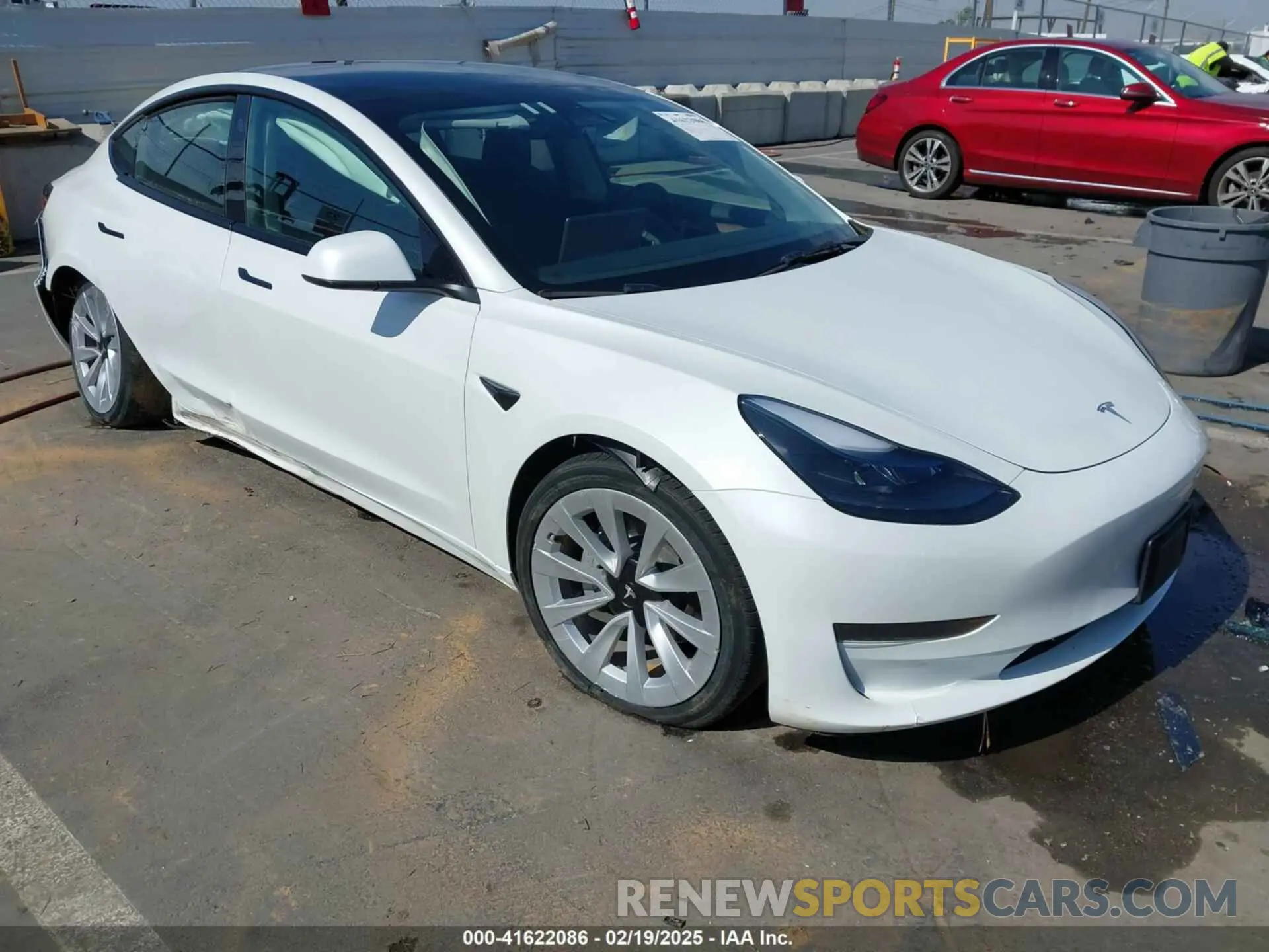 1 Фотография поврежденного автомобиля 5YJ3E1EA9PF640015 TESLA MODEL 3 2023