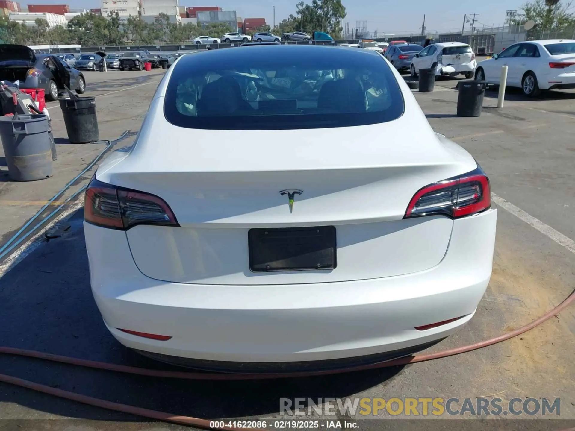 16 Фотография поврежденного автомобиля 5YJ3E1EA9PF640015 TESLA MODEL 3 2023