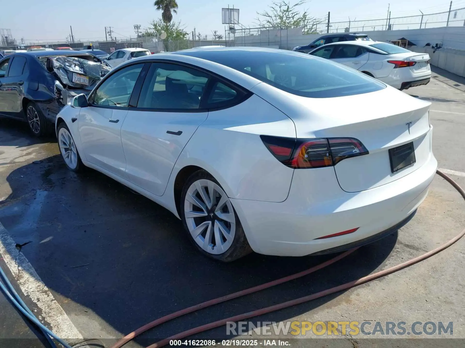3 Фотография поврежденного автомобиля 5YJ3E1EA9PF640015 TESLA MODEL 3 2023