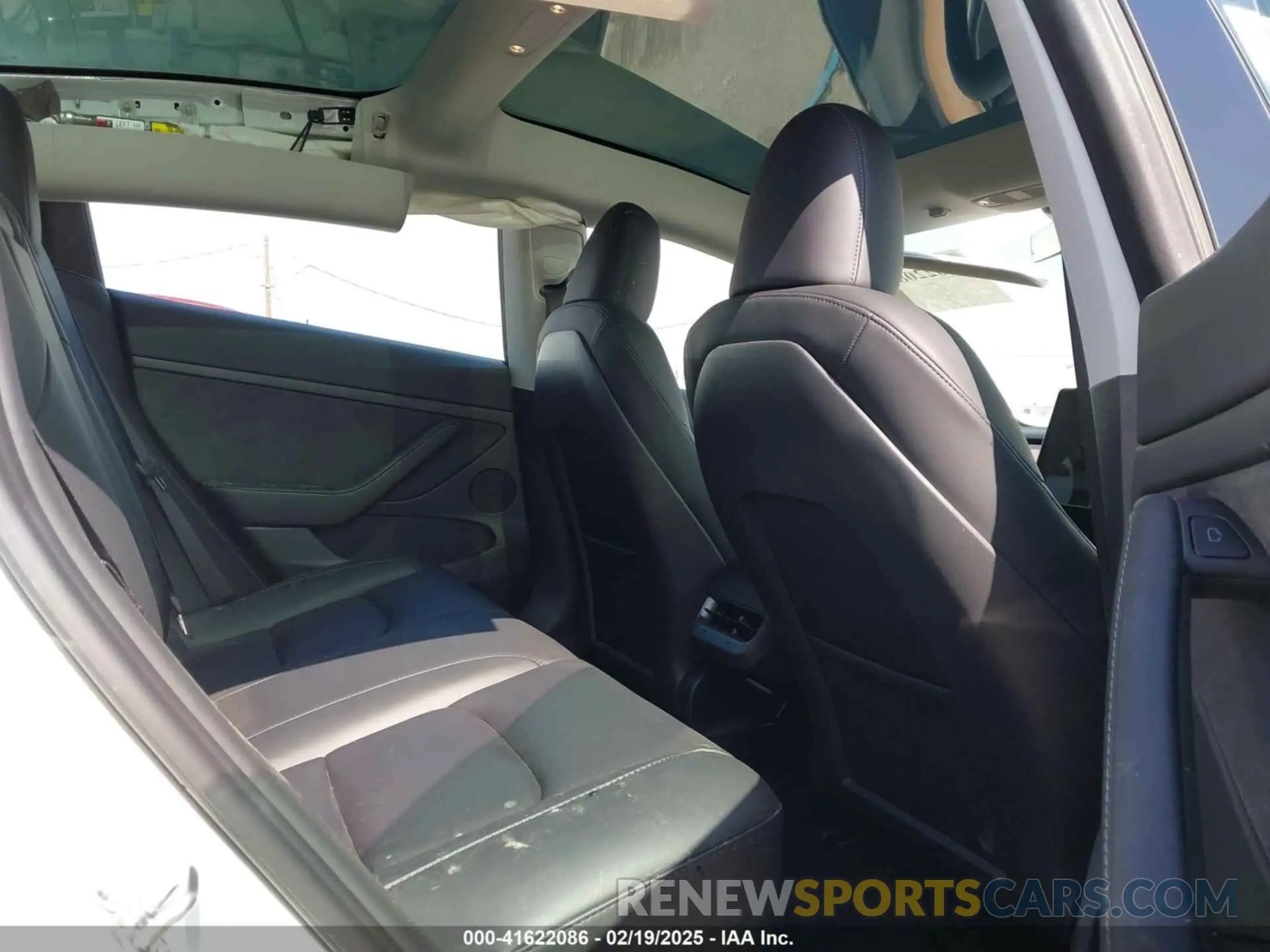 8 Фотография поврежденного автомобиля 5YJ3E1EA9PF640015 TESLA MODEL 3 2023