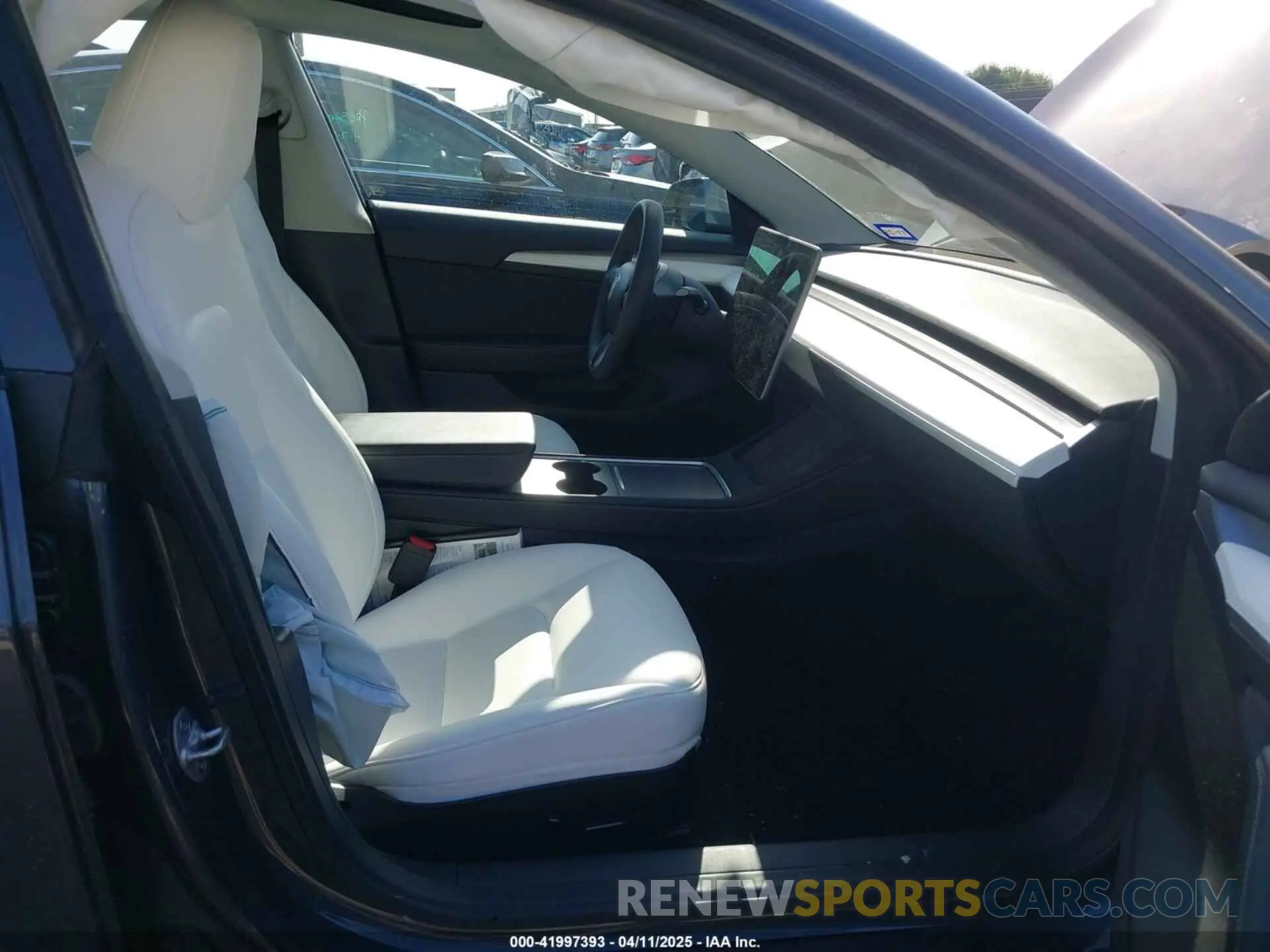 5 Photograph of a damaged car 5YJ3E1EA9PF641908 TESLA MODEL 3 2023