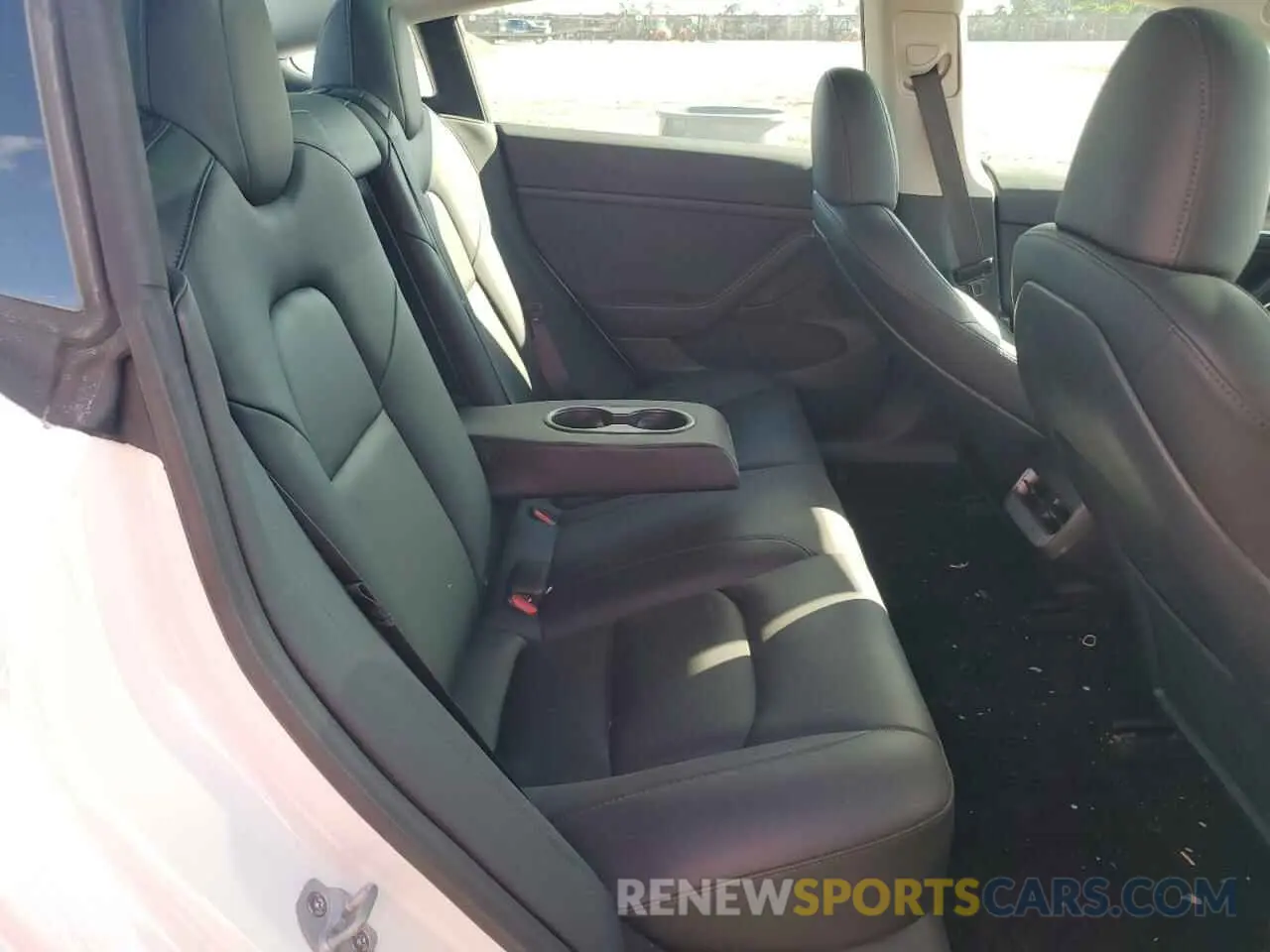 10 Photograph of a damaged car 5YJ3E1EA9PF647417 TESLA MODEL 3 2023