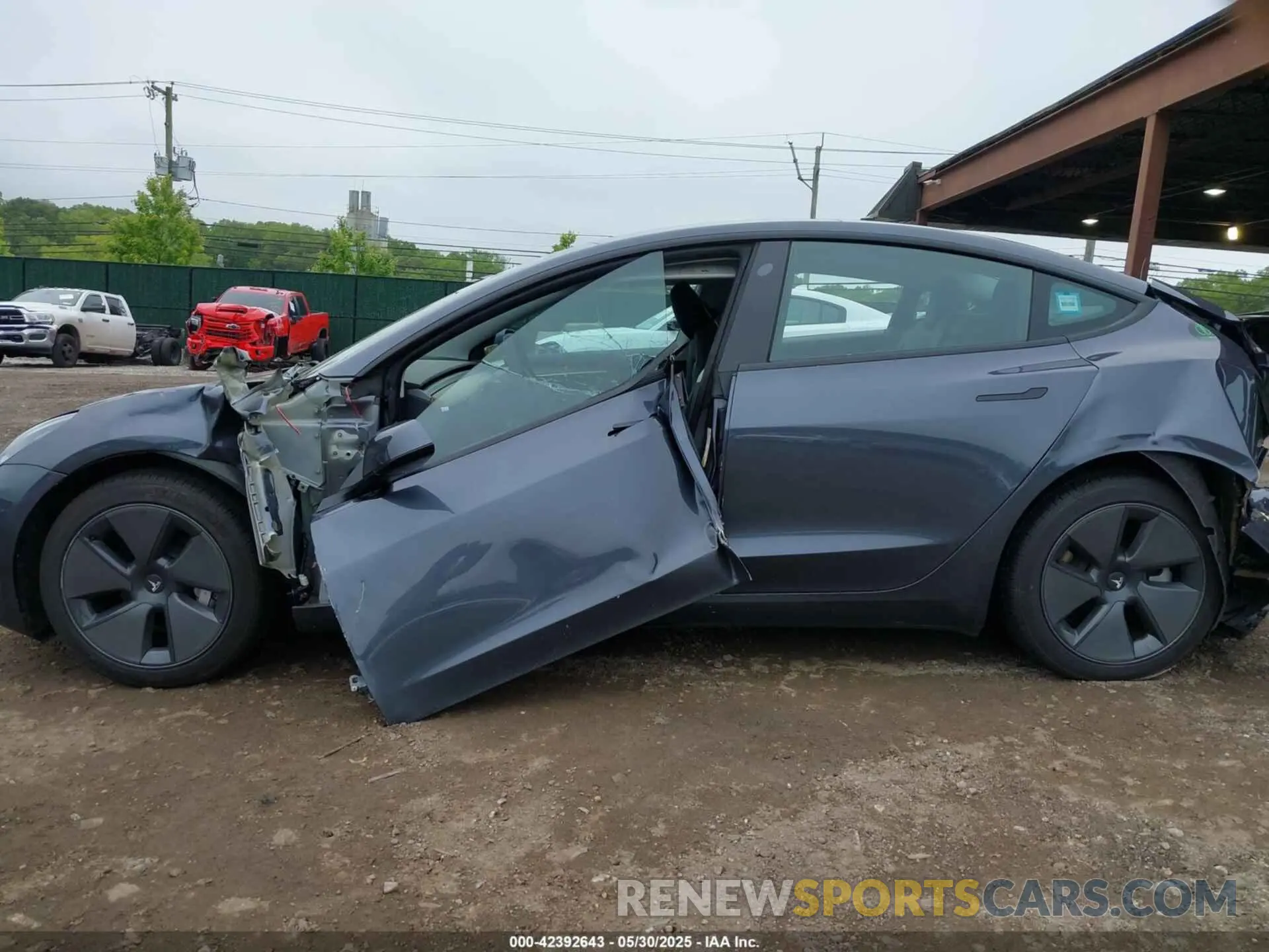 14 Photograph of a damaged car 5YJ3E1EA9PF673399 TESLA MODEL 3 2023