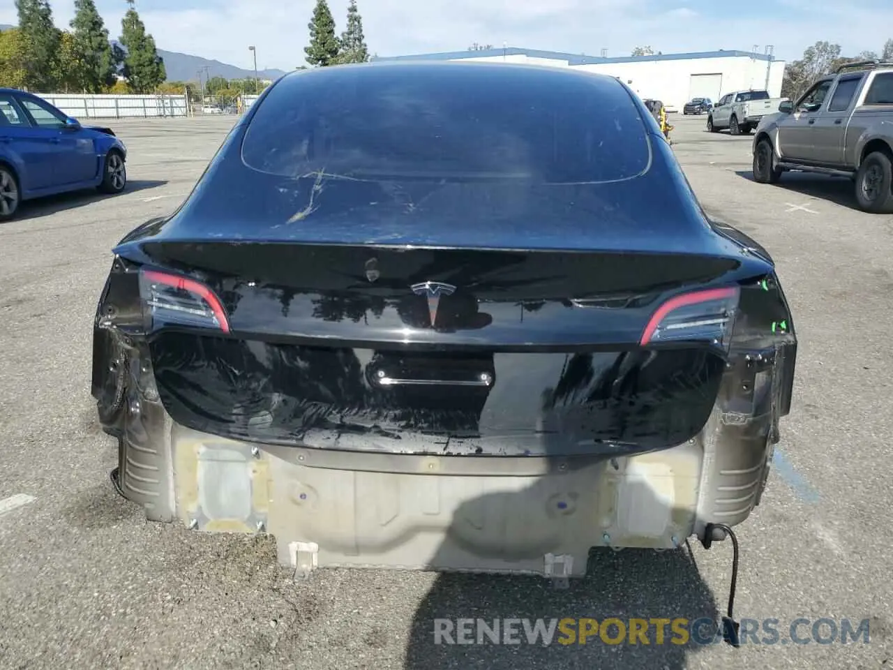 6 Photograph of a damaged car 5YJ3E1EA9PF676724 TESLA MODEL 3 2023
