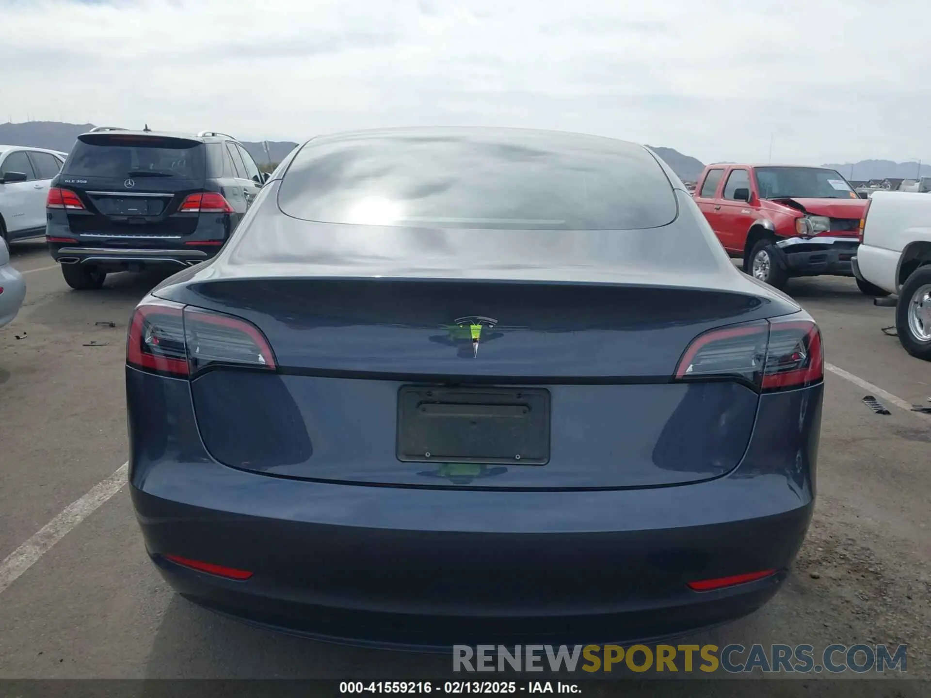 17 Photograph of a damaged car 5YJ3E1EA9PF678473 TESLA MODEL 3 2023