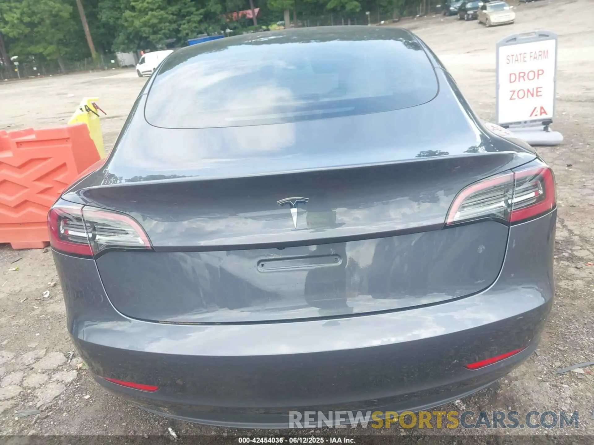 15 Фотография поврежденного автомобиля 5YJ3E1EA9PF687349 TESLA MODEL 3 2023