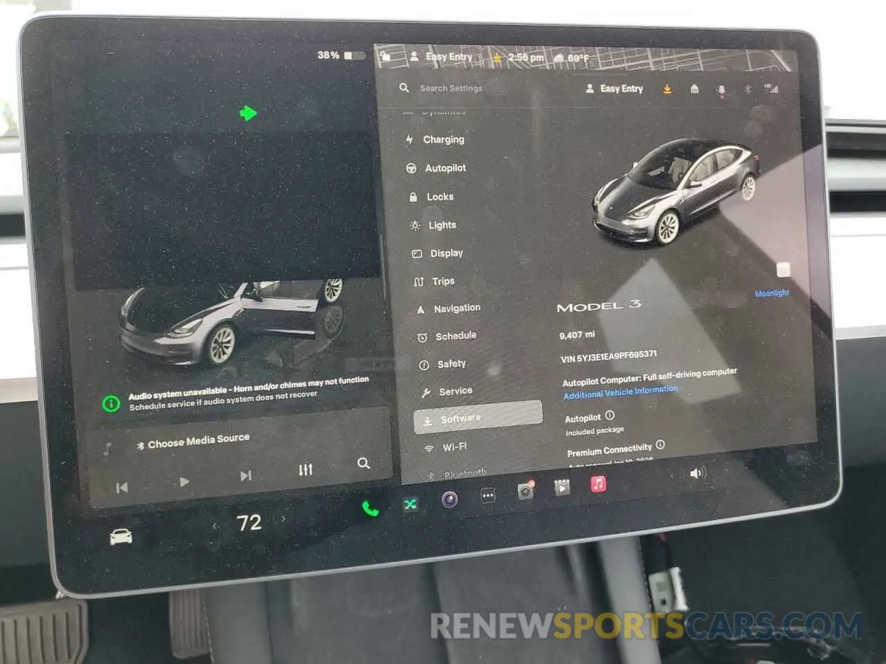 9 Photograph of a damaged car 5YJ3E1EA9PF695371 TESLA MODEL 3 2023