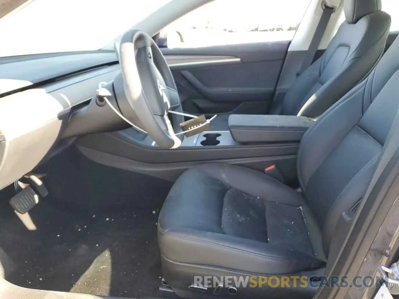 7 Photograph of a damaged car 5YJ3E1EA9PF701895 TESLA MODEL 3 2023