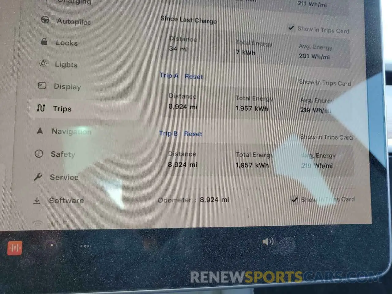 9 Photograph of a damaged car 5YJ3E1EA9PF701895 TESLA MODEL 3 2023