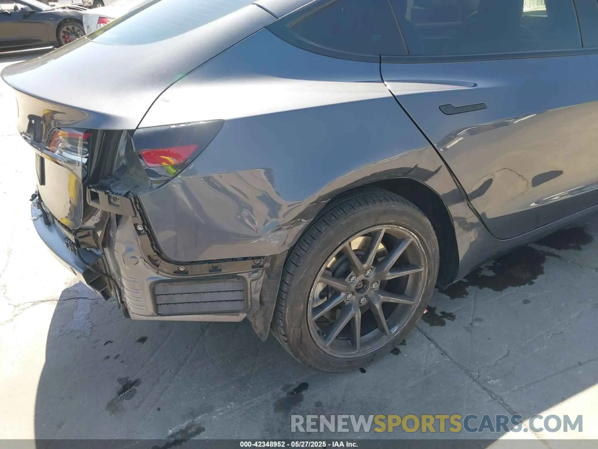 6 Фотография поврежденного автомобиля 5YJ3E1EAXPF405588 TESLA MODEL 3 2023