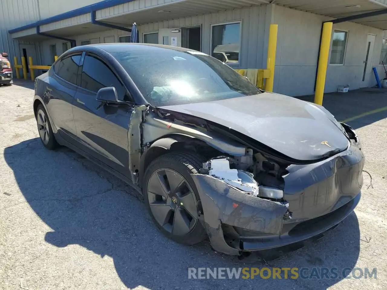4 Фотография поврежденного автомобиля 5YJ3E1EAXPF409835 TESLA MODEL 3 2023
