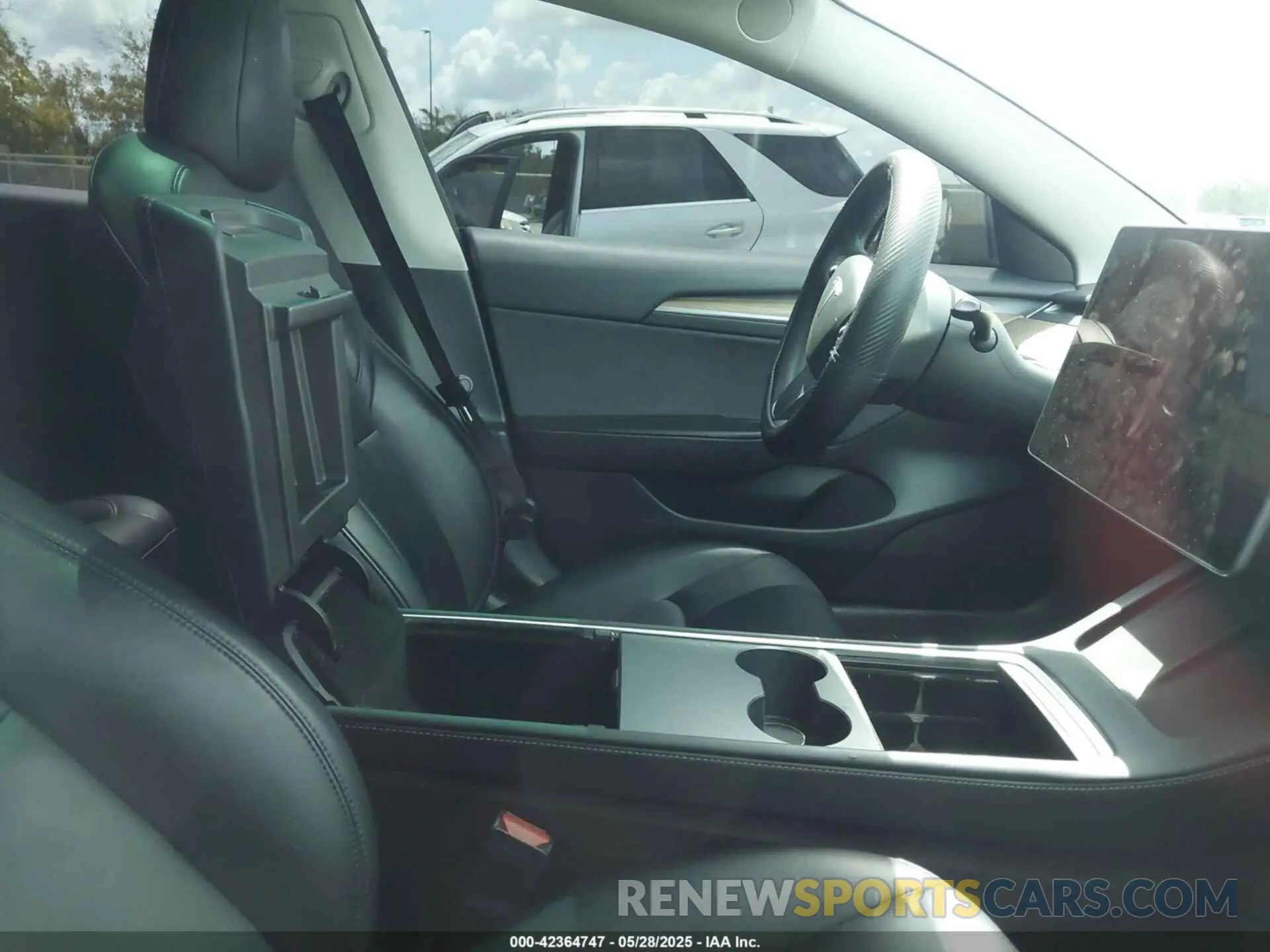 5 Photograph of a damaged car 5YJ3E1EAXPF453060 TESLA MODEL 3 2023