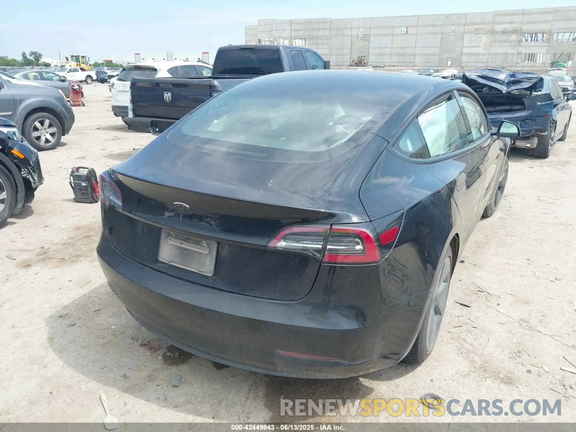 4 Photograph of a damaged car 5YJ3E1EAXPF453415 TESLA MODEL 3 2023