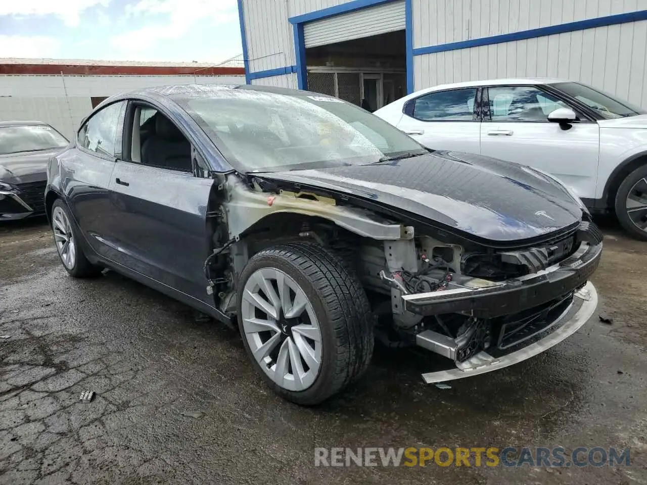 4 Фотография поврежденного автомобиля 5YJ3E1EAXPF454578 TESLA MODEL 3 2023