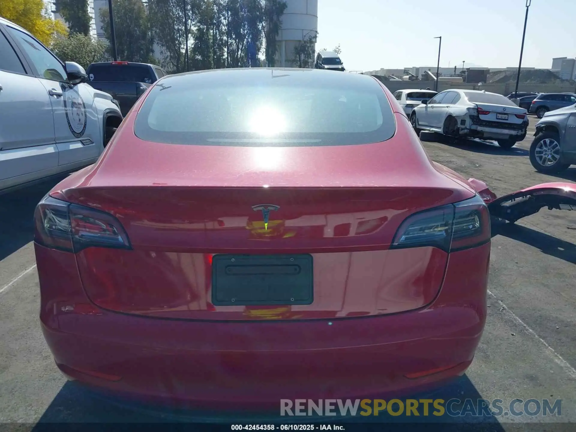 17 Фотография поврежденного автомобиля 5YJ3E1EAXPF505691 TESLA MODEL 3 2023