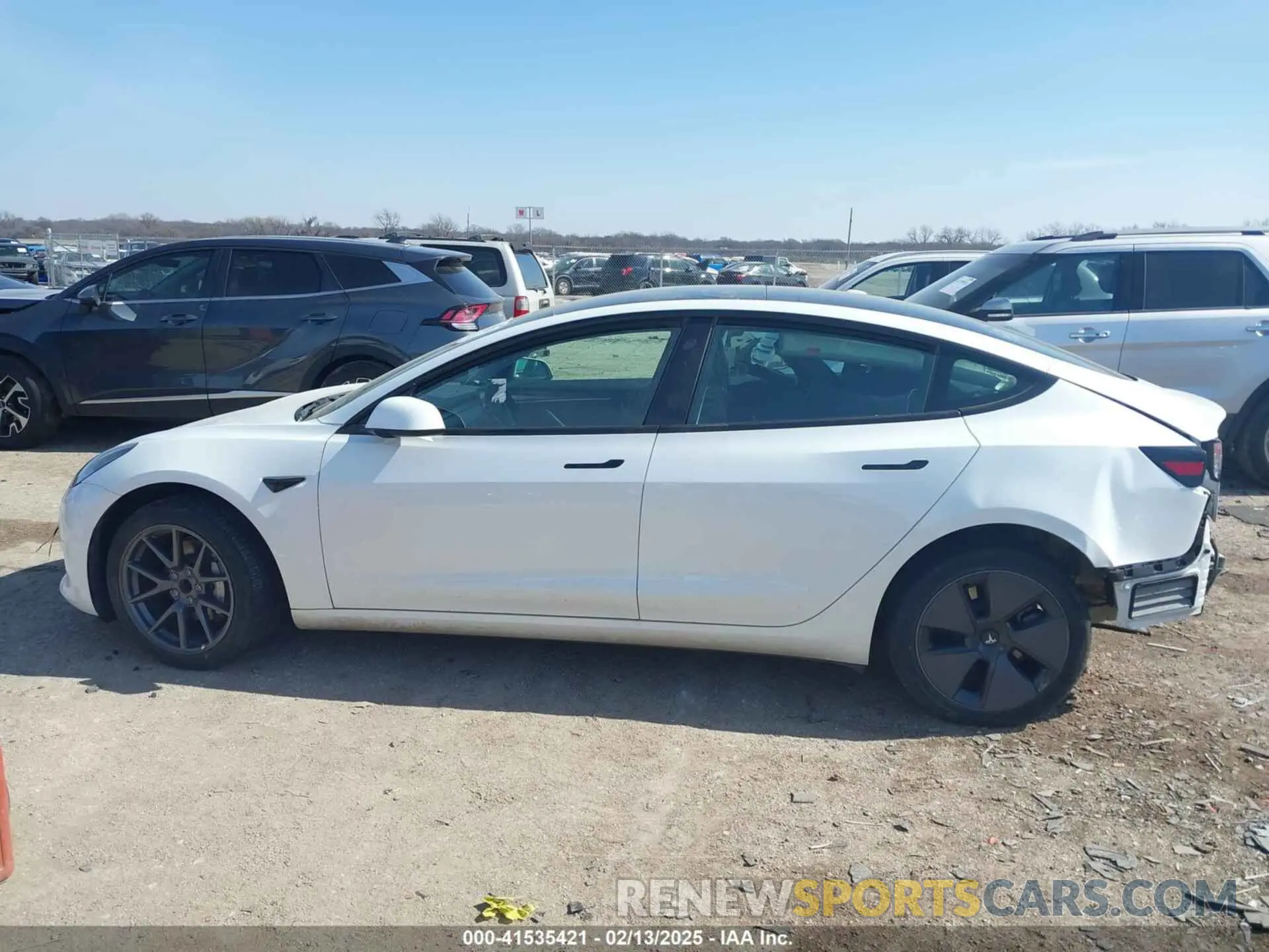 14 Фотография поврежденного автомобиля 5YJ3E1EAXPF505951 TESLA MODEL 3 2023