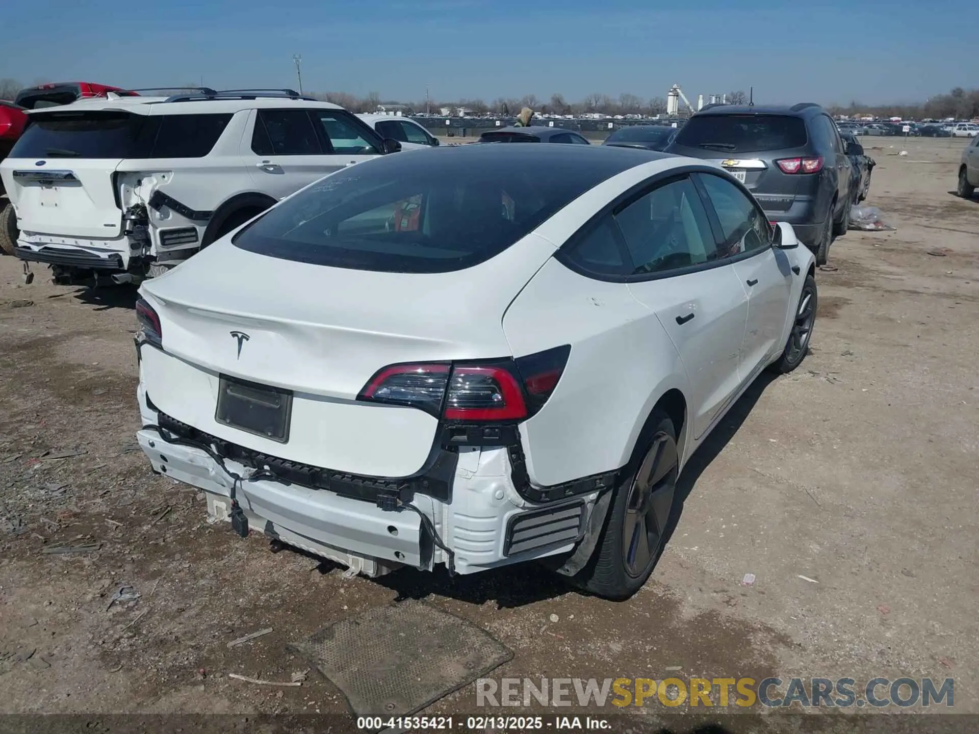 4 Фотография поврежденного автомобиля 5YJ3E1EAXPF505951 TESLA MODEL 3 2023