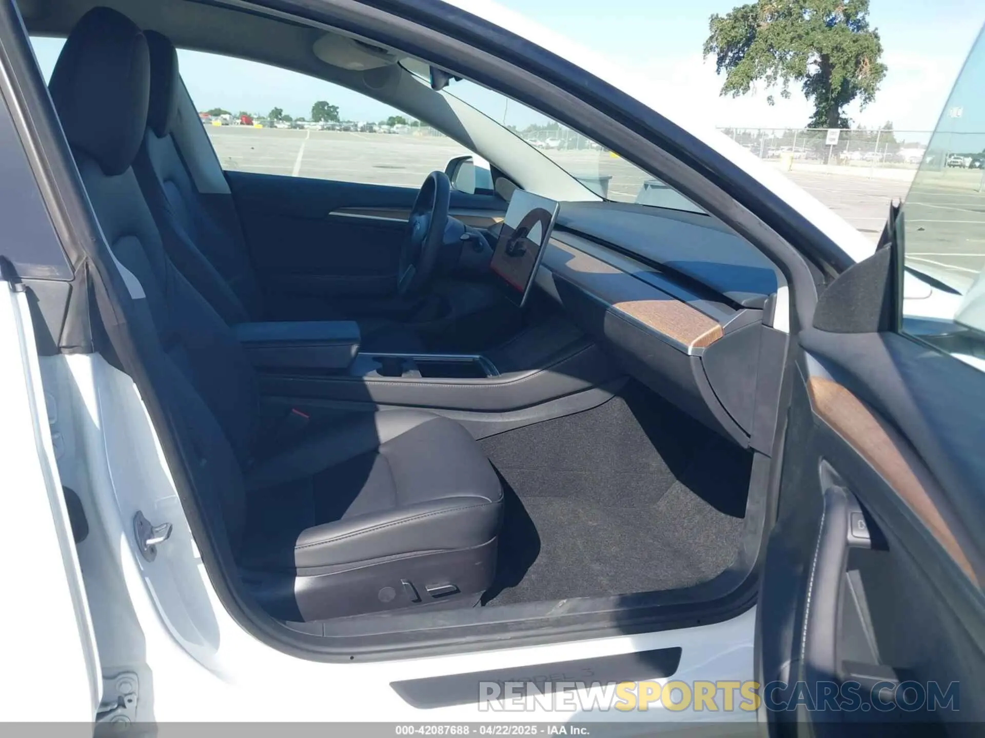 5 Photograph of a damaged car 5YJ3E1EAXPF506310 TESLA MODEL 3 2023