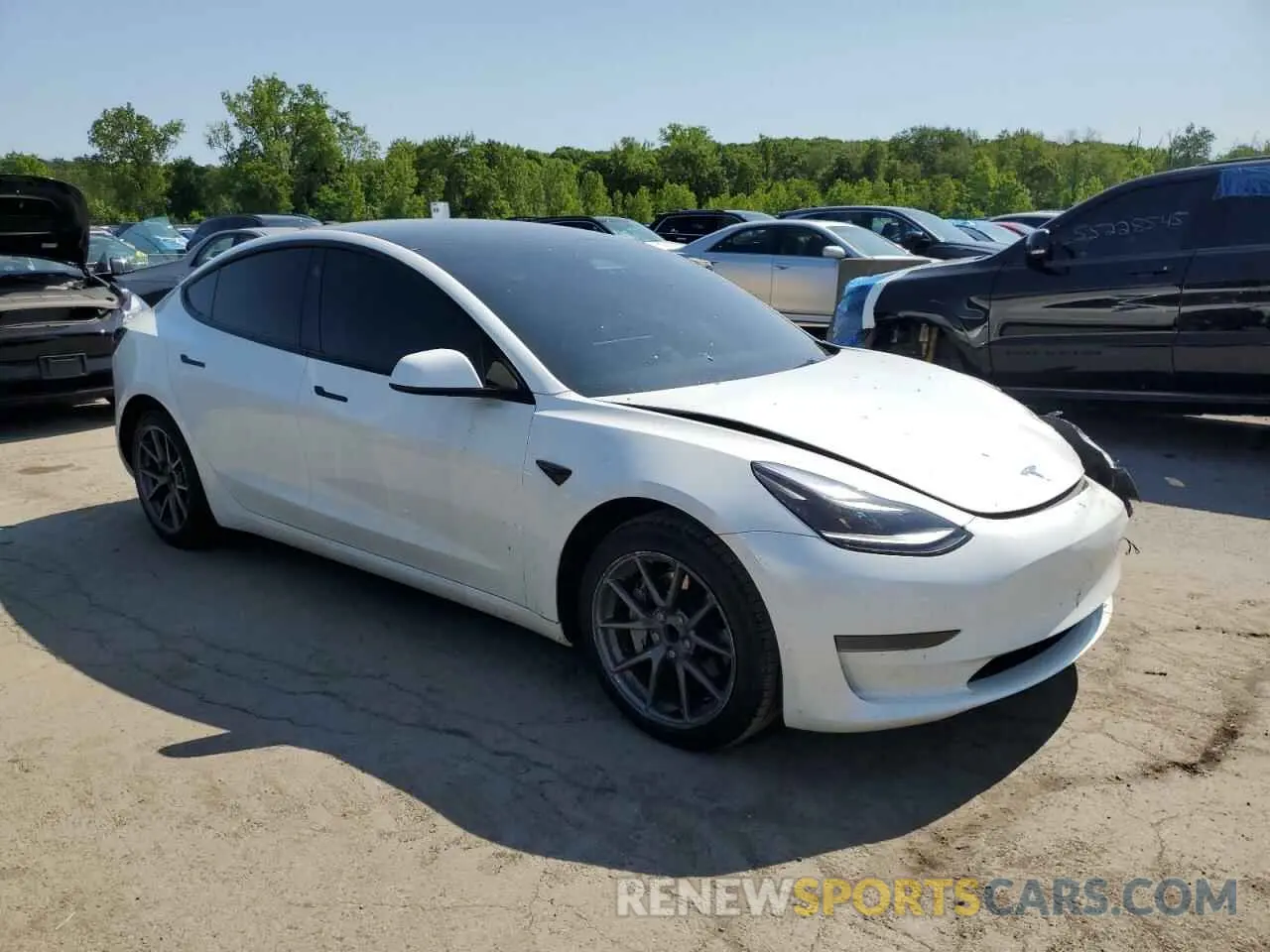 4 Photograph of a damaged car 5YJ3E1EAXPF510485 TESLA MODEL 3 2023