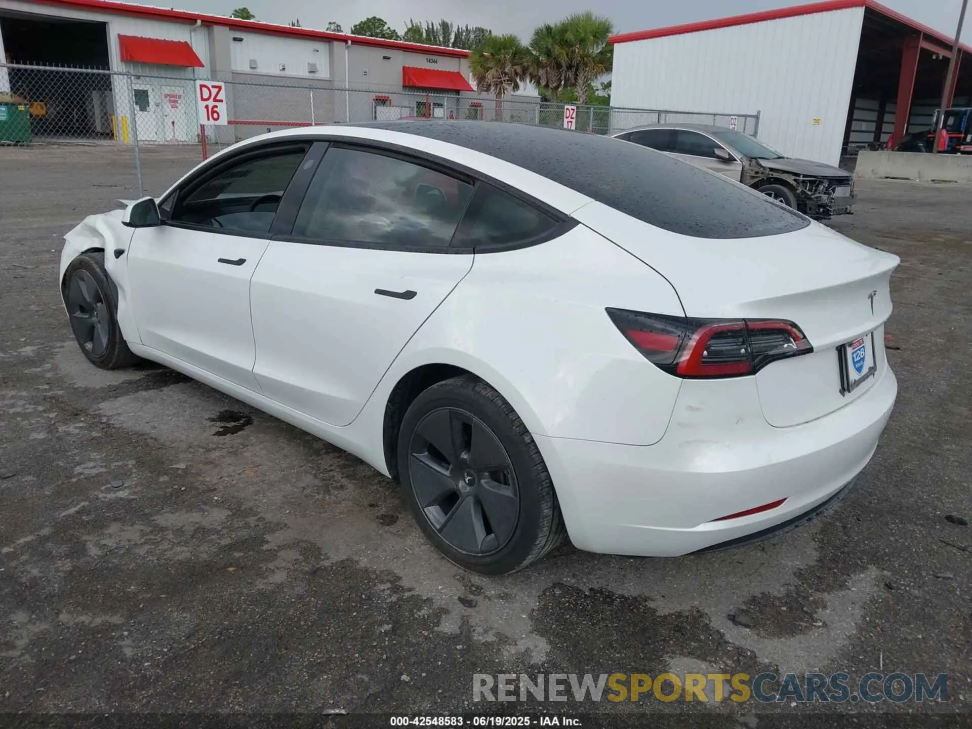 3 Photograph of a damaged car 5YJ3E1EAXPF513726 TESLA MODEL 3 2023