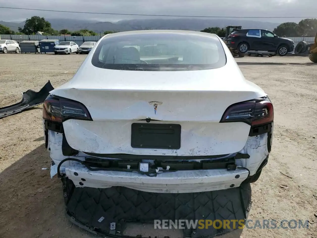 6 Фотография поврежденного автомобиля 5YJ3E1EAXPF540974 TESLA MODEL 3 2023