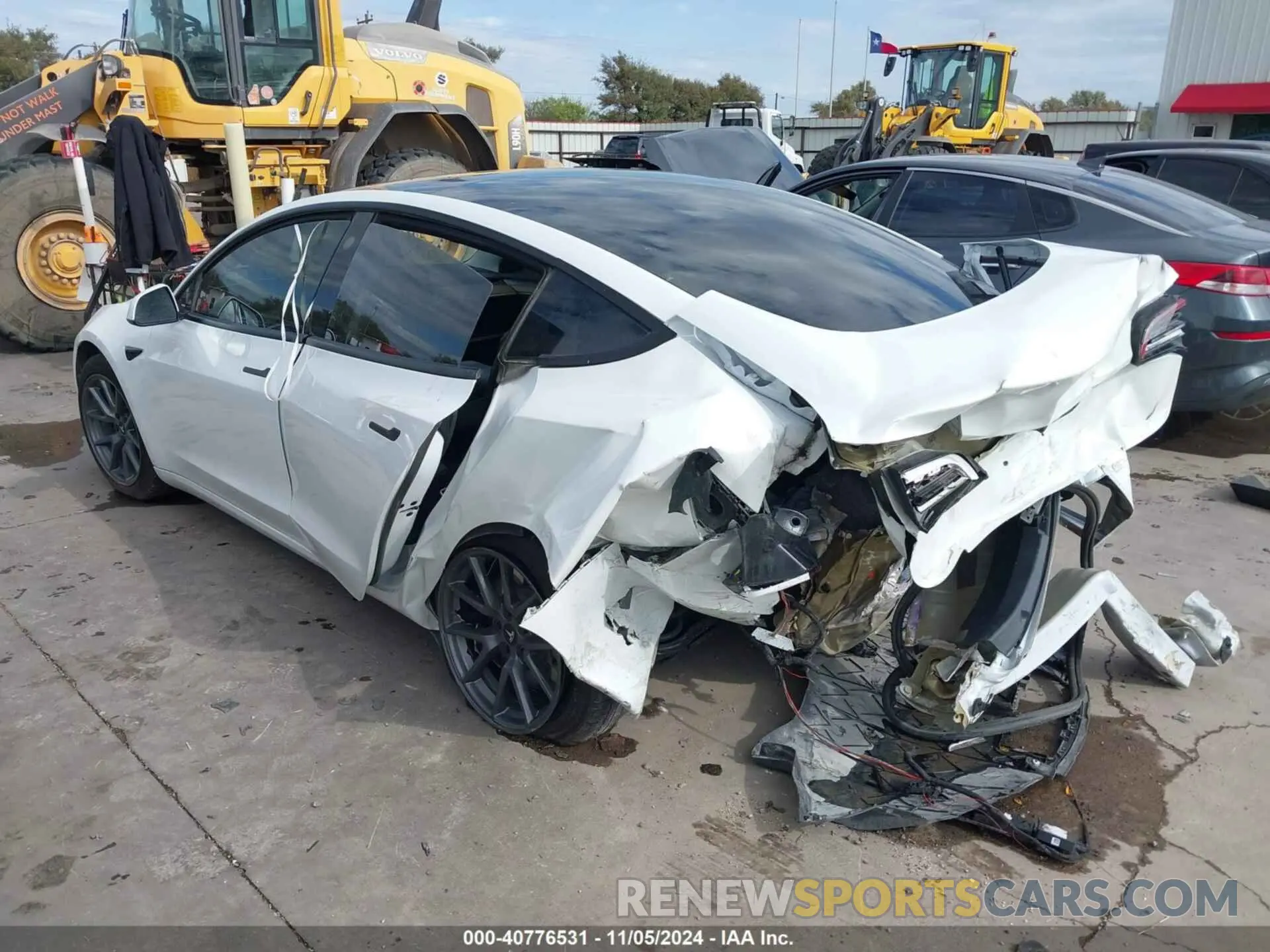 3 Фотография поврежденного автомобиля 5YJ3E1EAXPF568063 TESLA MODEL 3 2023