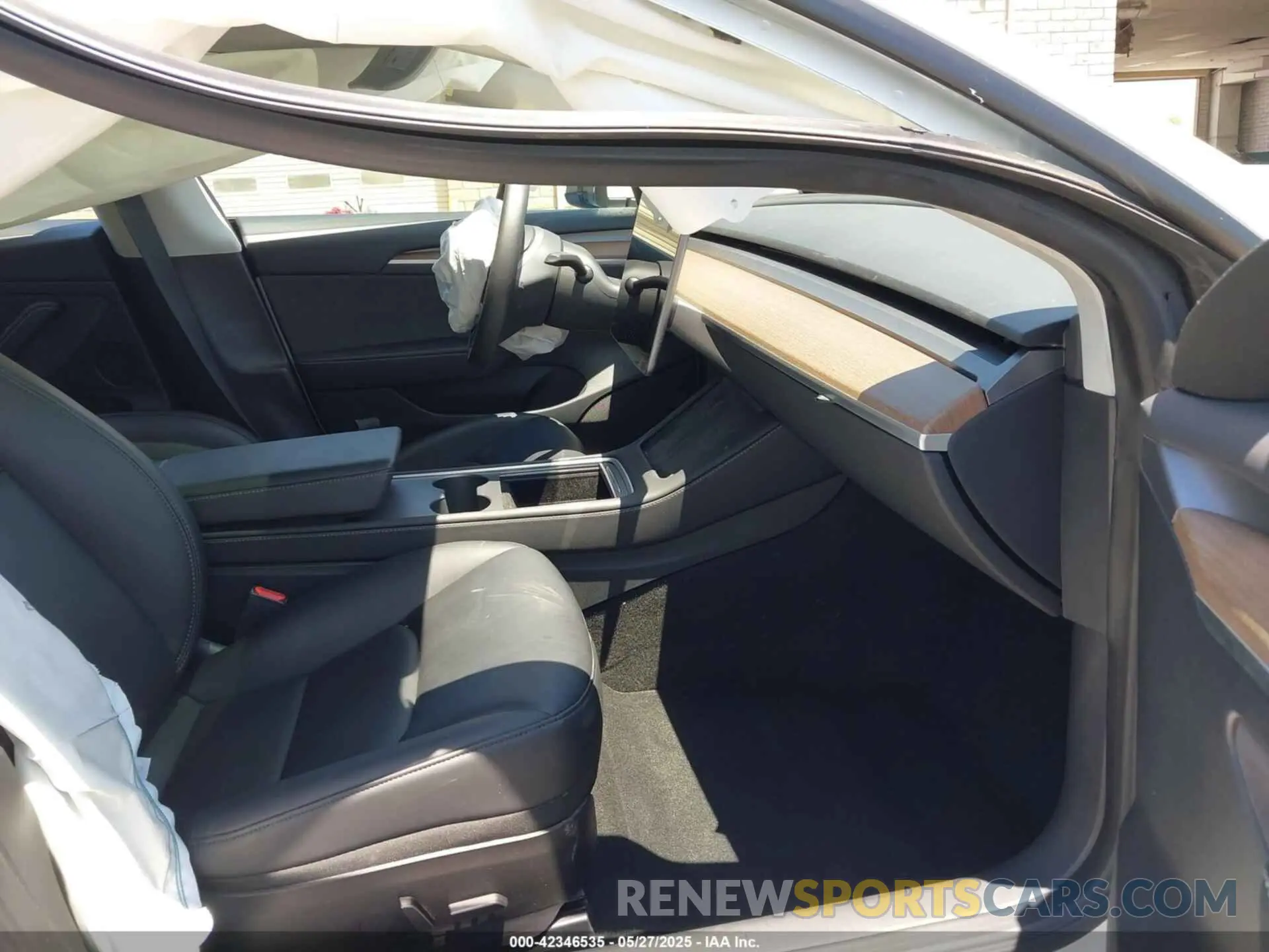 5 Фотография поврежденного автомобиля 5YJ3E1EAXPF568984 TESLA MODEL 3 2023