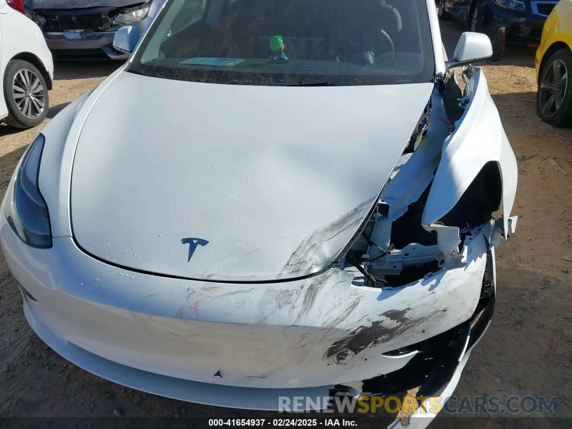 6 Photograph of a damaged car 5YJ3E1EAXPF570038 TESLA MODEL 3 2023