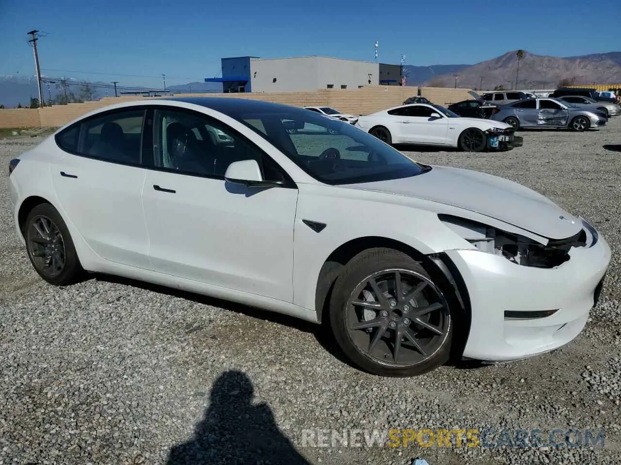 4 Фотография поврежденного автомобиля 5YJ3E1EAXPF571822 TESLA MODEL 3 2023