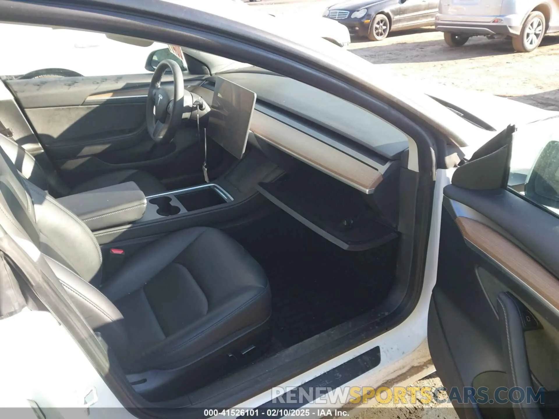5 Photograph of a damaged car 5YJ3E1EAXPF572744 TESLA MODEL 3 2023