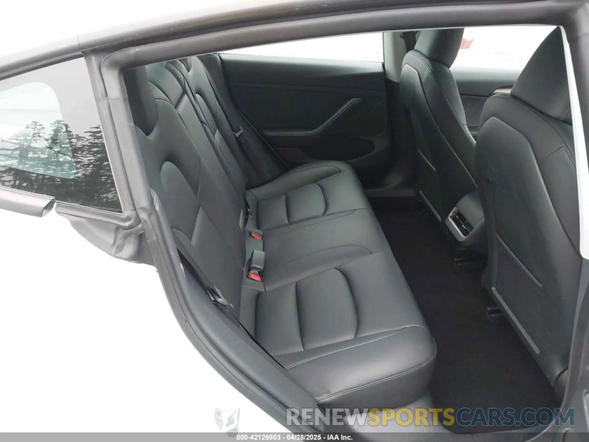 8 Фотография поврежденного автомобиля 5YJ3E1EAXPF611882 TESLA MODEL 3 2023