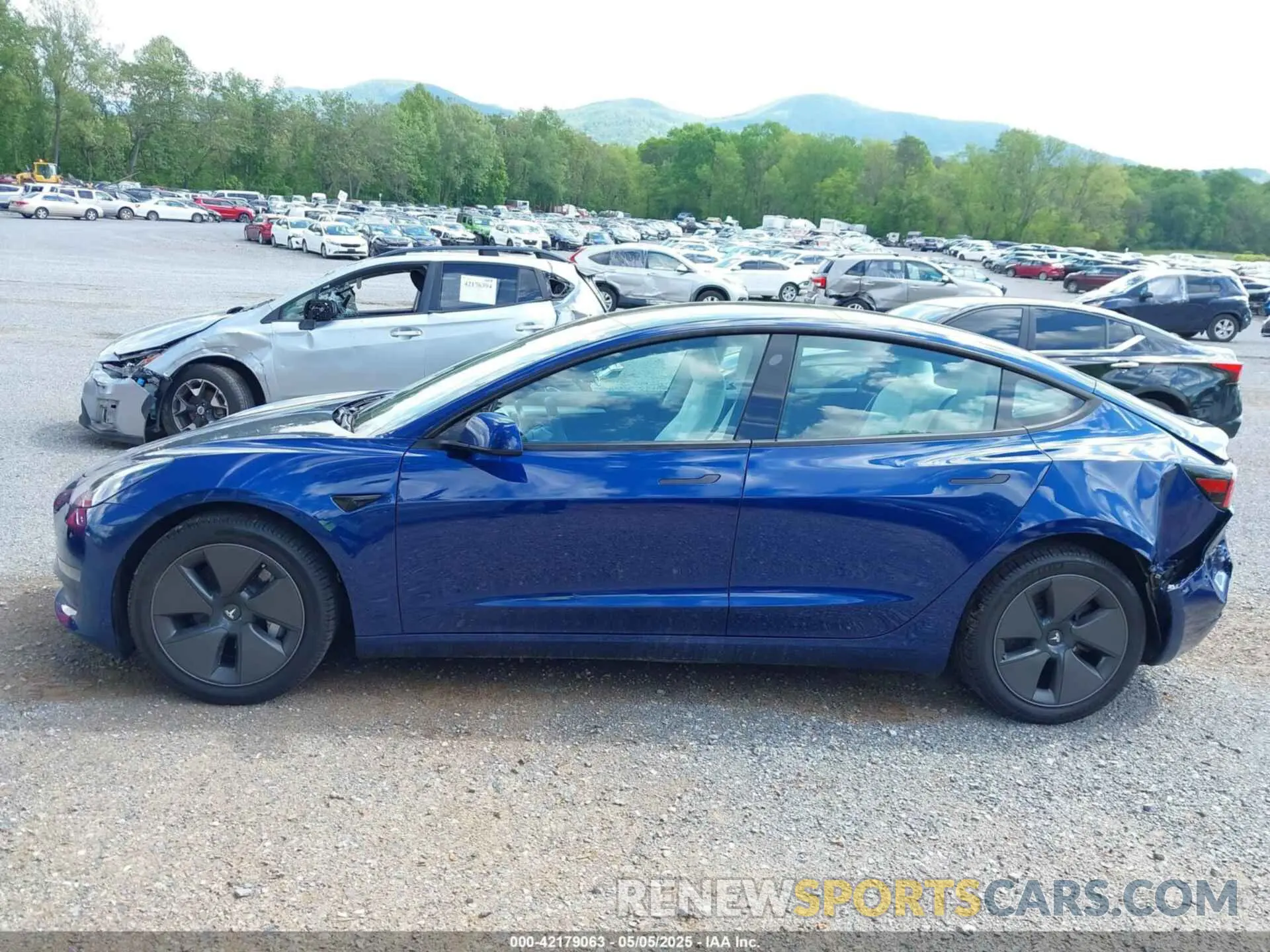 14 Фотография поврежденного автомобиля 5YJ3E1EAXPF620484 TESLA MODEL 3 2023