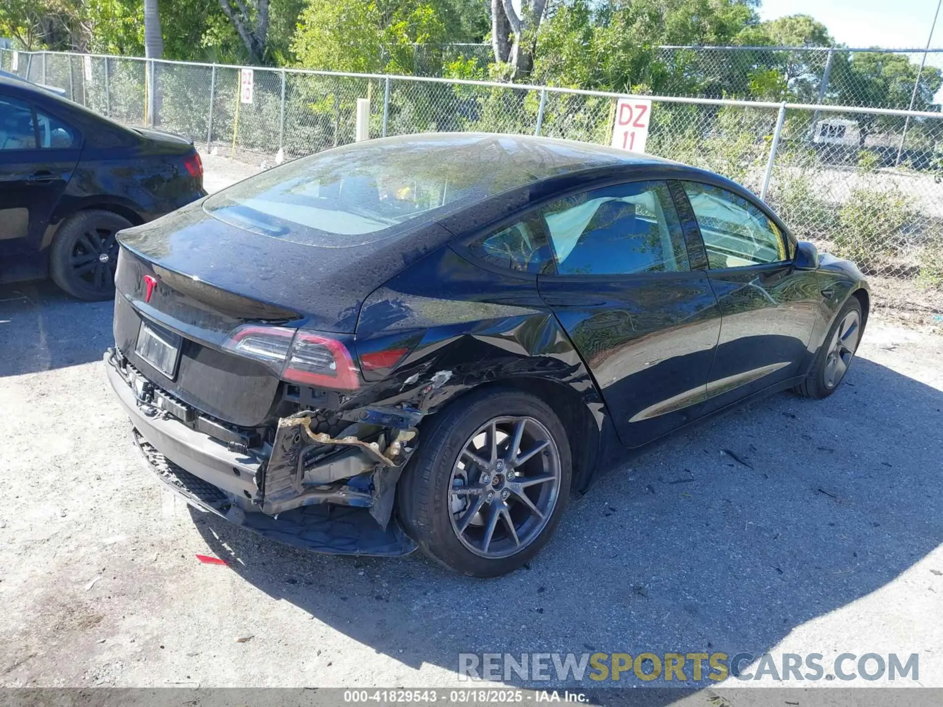 4 Photograph of a damaged car 5YJ3E1EAXPF623403 TESLA MODEL 3 2023