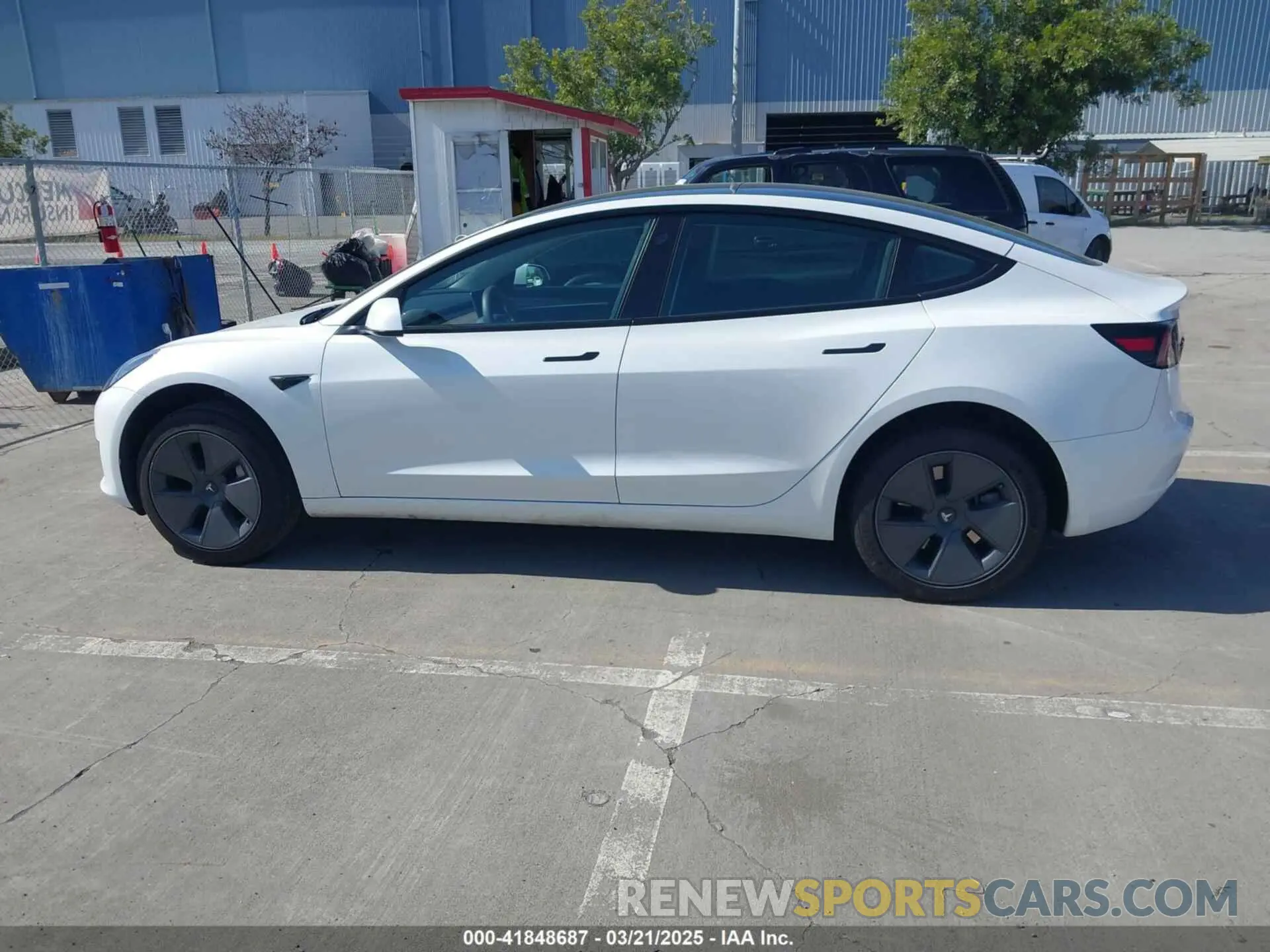14 Photograph of a damaged car 5YJ3E1EAXPF646809 TESLA MODEL 3 2023