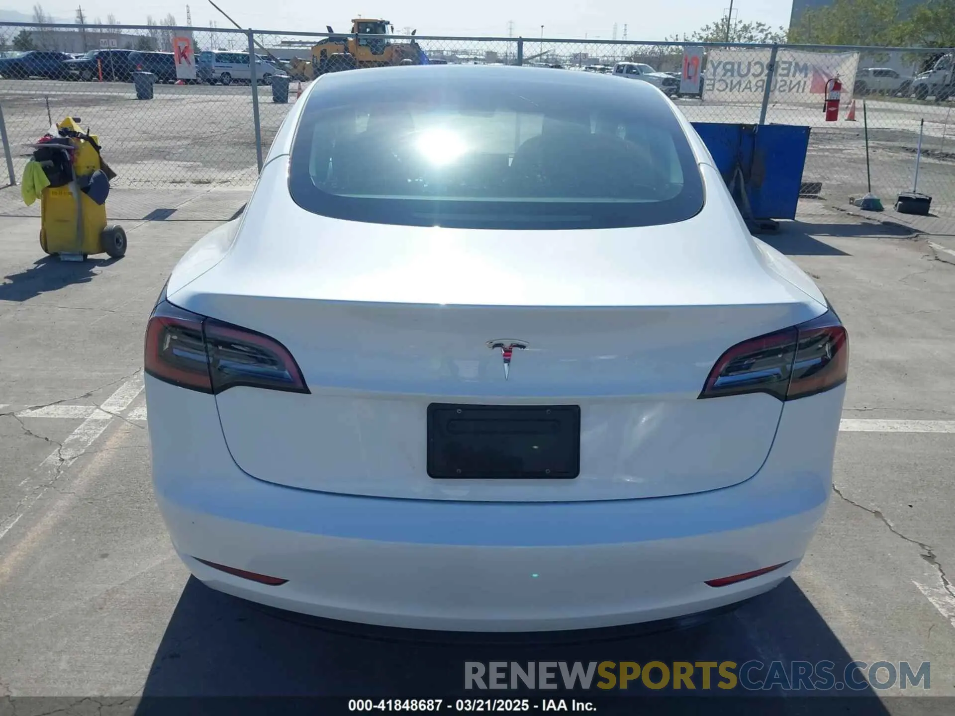 16 Photograph of a damaged car 5YJ3E1EAXPF646809 TESLA MODEL 3 2023
