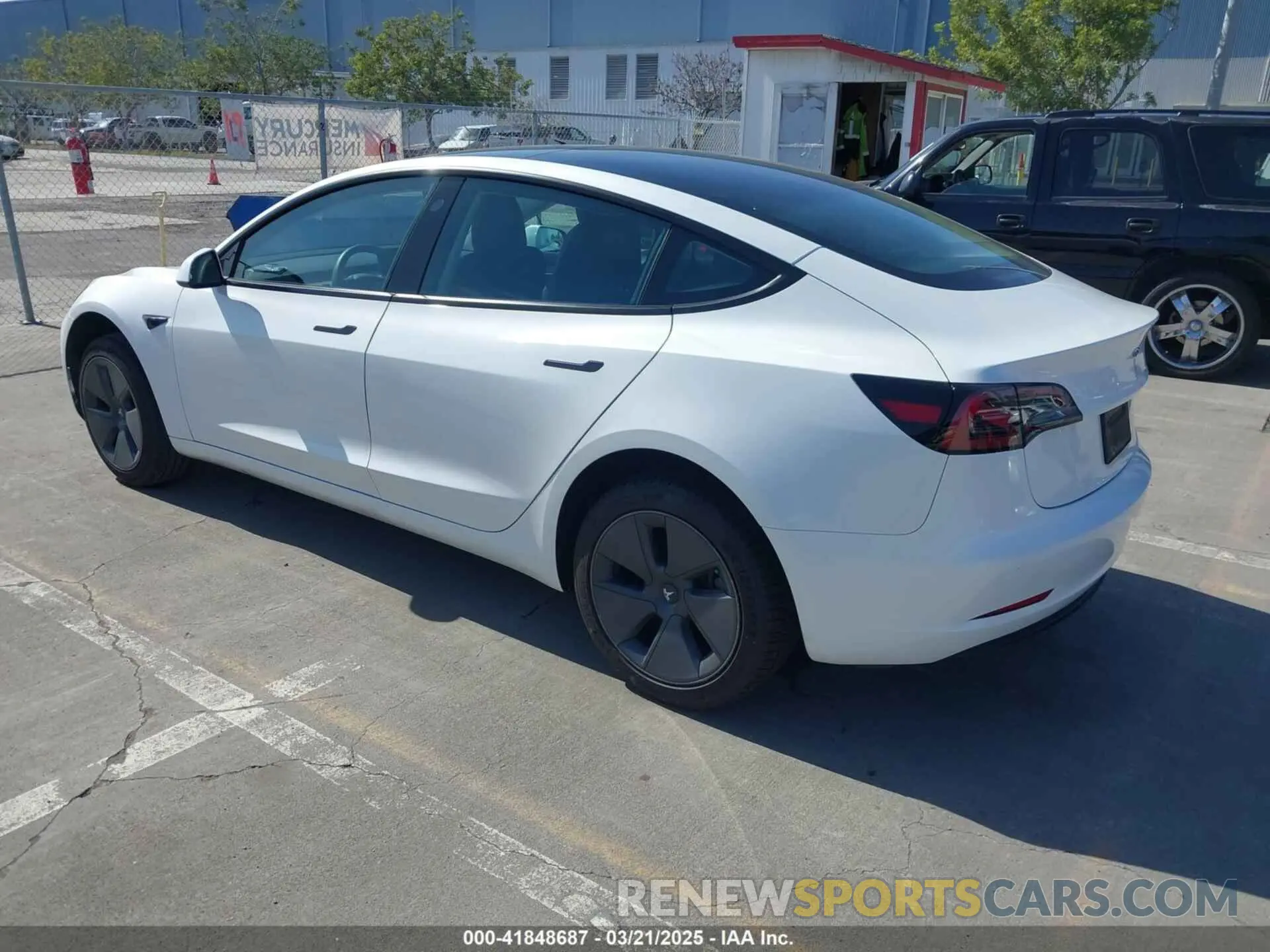 3 Photograph of a damaged car 5YJ3E1EAXPF646809 TESLA MODEL 3 2023