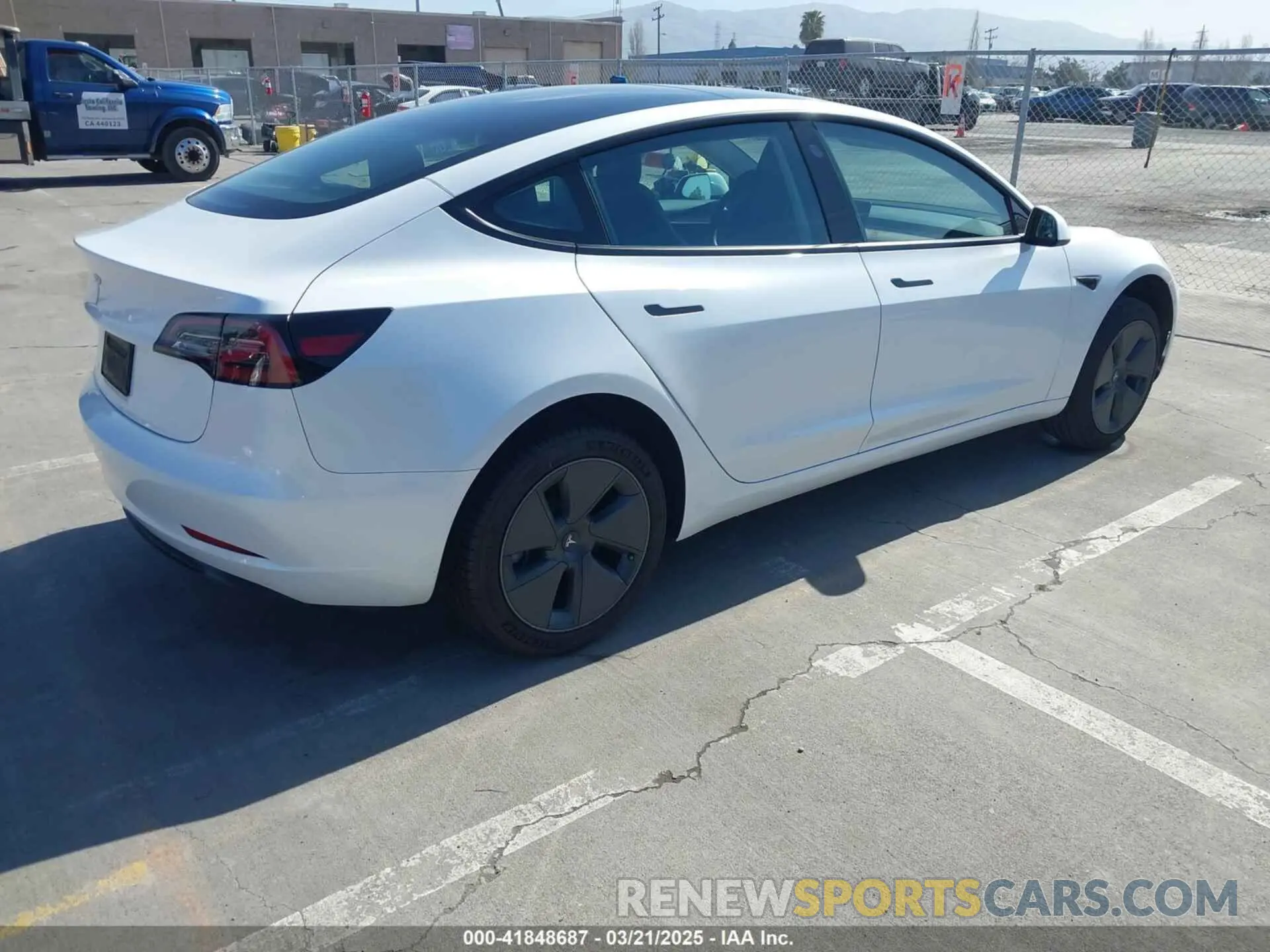 4 Photograph of a damaged car 5YJ3E1EAXPF646809 TESLA MODEL 3 2023