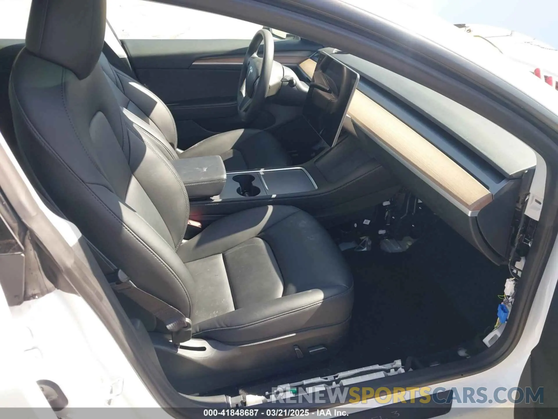 5 Photograph of a damaged car 5YJ3E1EAXPF646809 TESLA MODEL 3 2023