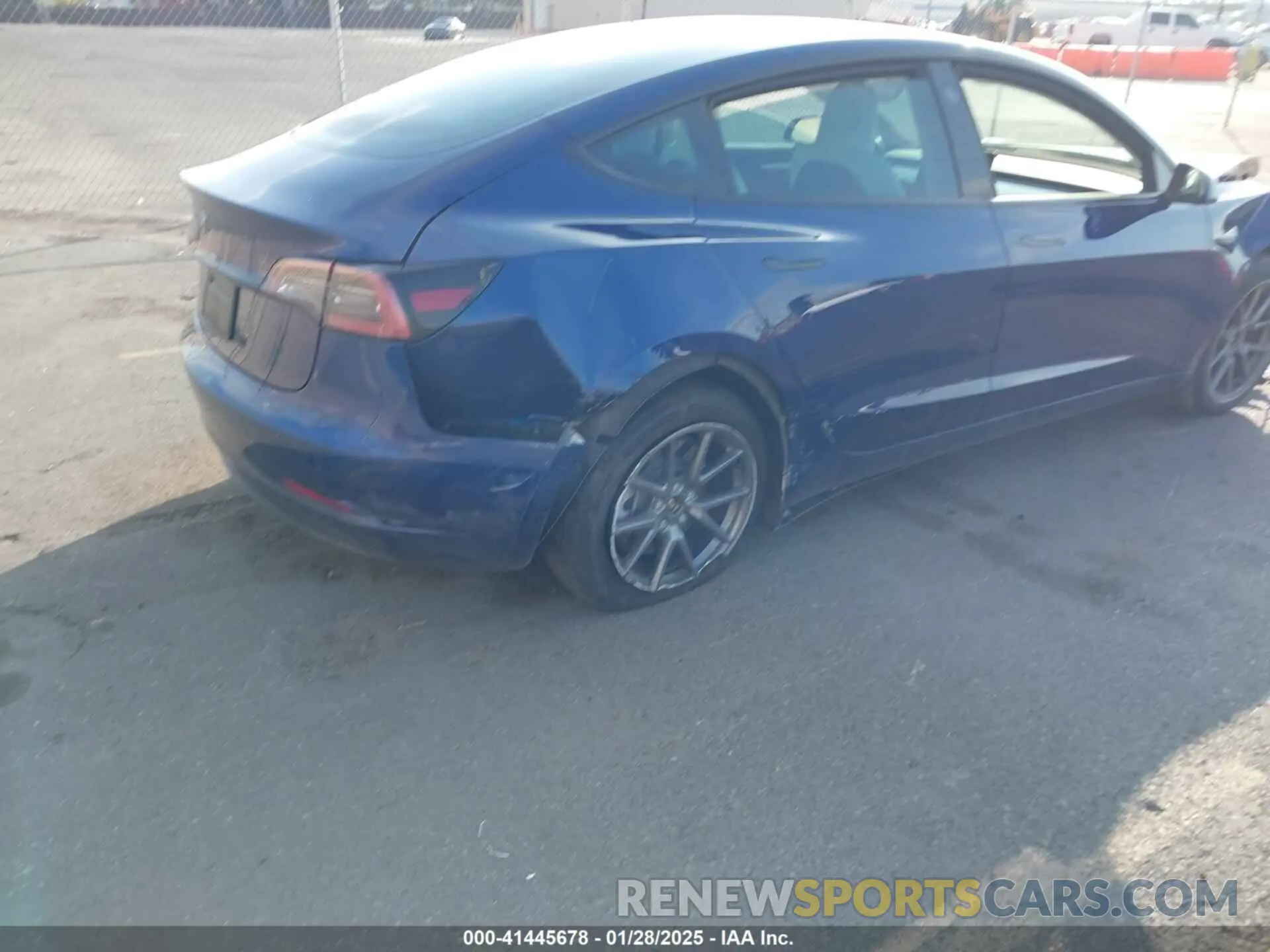 4 Photograph of a damaged car 5YJ3E1EAXPF648270 TESLA MODEL 3 2023