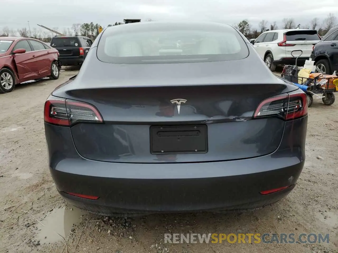 6 Photograph of a damaged car 5YJ3E1EAXPF670589 TESLA MODEL 3 2023