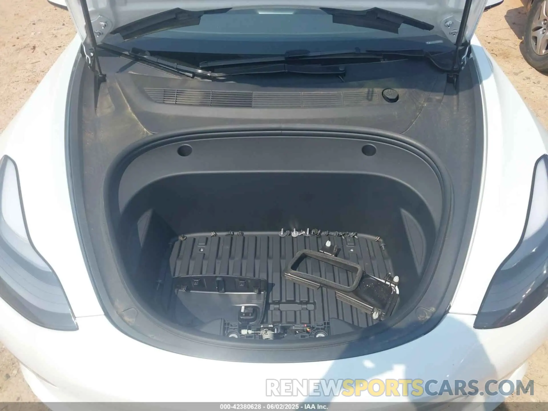 10 Фотография поврежденного автомобиля 5YJ3E1EAXPF686095 TESLA MODEL 3 2023