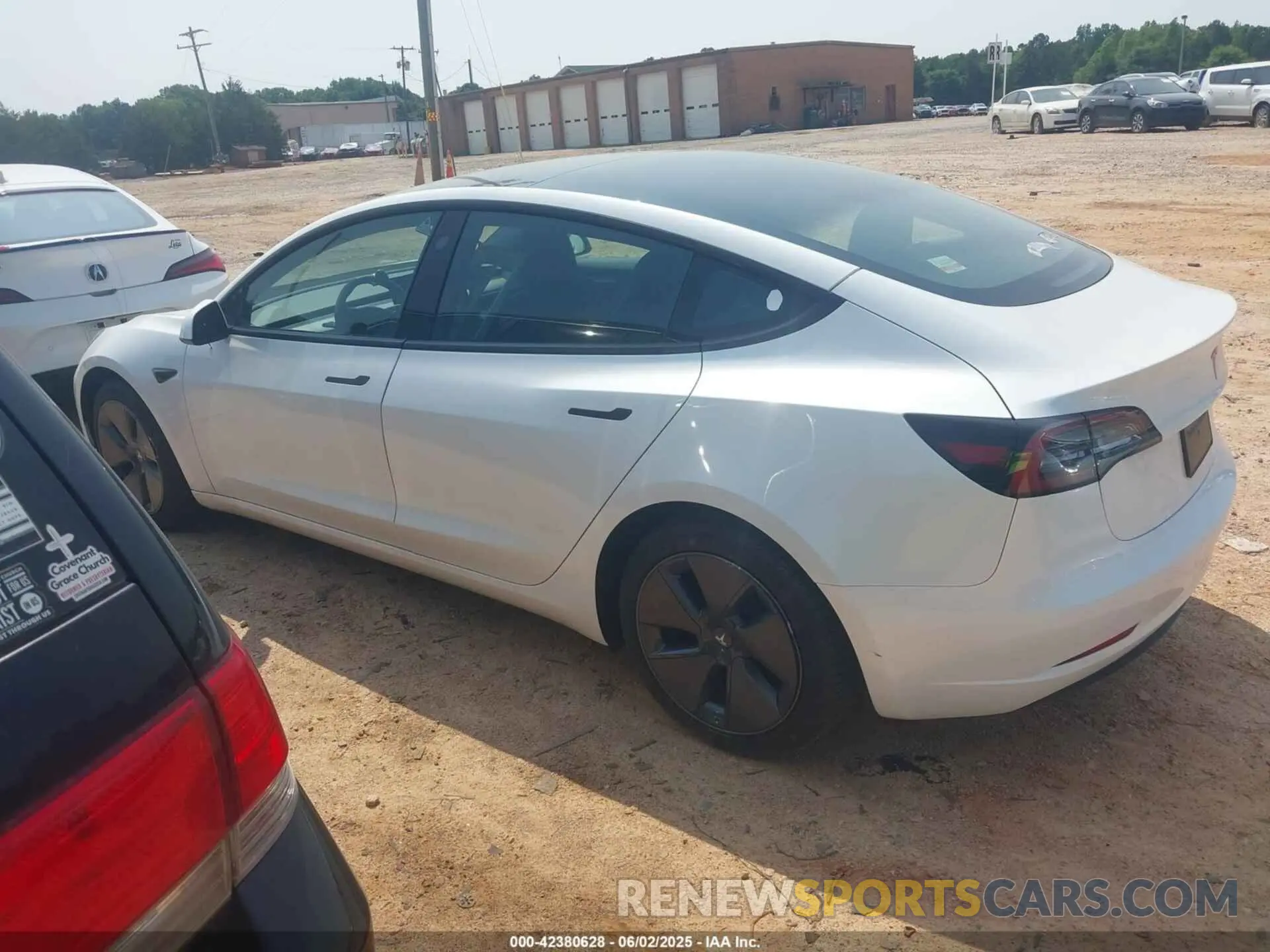 3 Фотография поврежденного автомобиля 5YJ3E1EAXPF686095 TESLA MODEL 3 2023