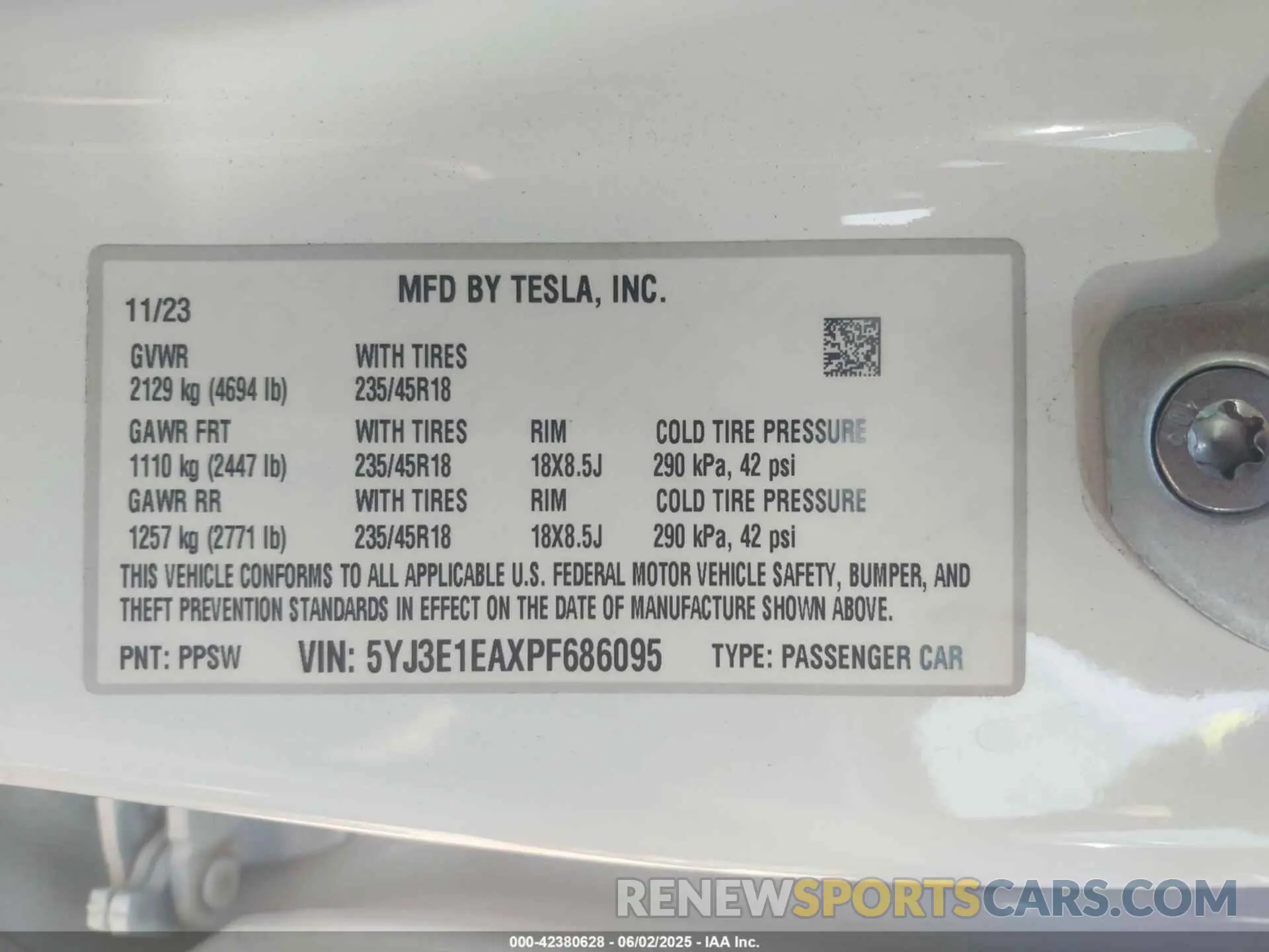 9 Фотография поврежденного автомобиля 5YJ3E1EAXPF686095 TESLA MODEL 3 2023