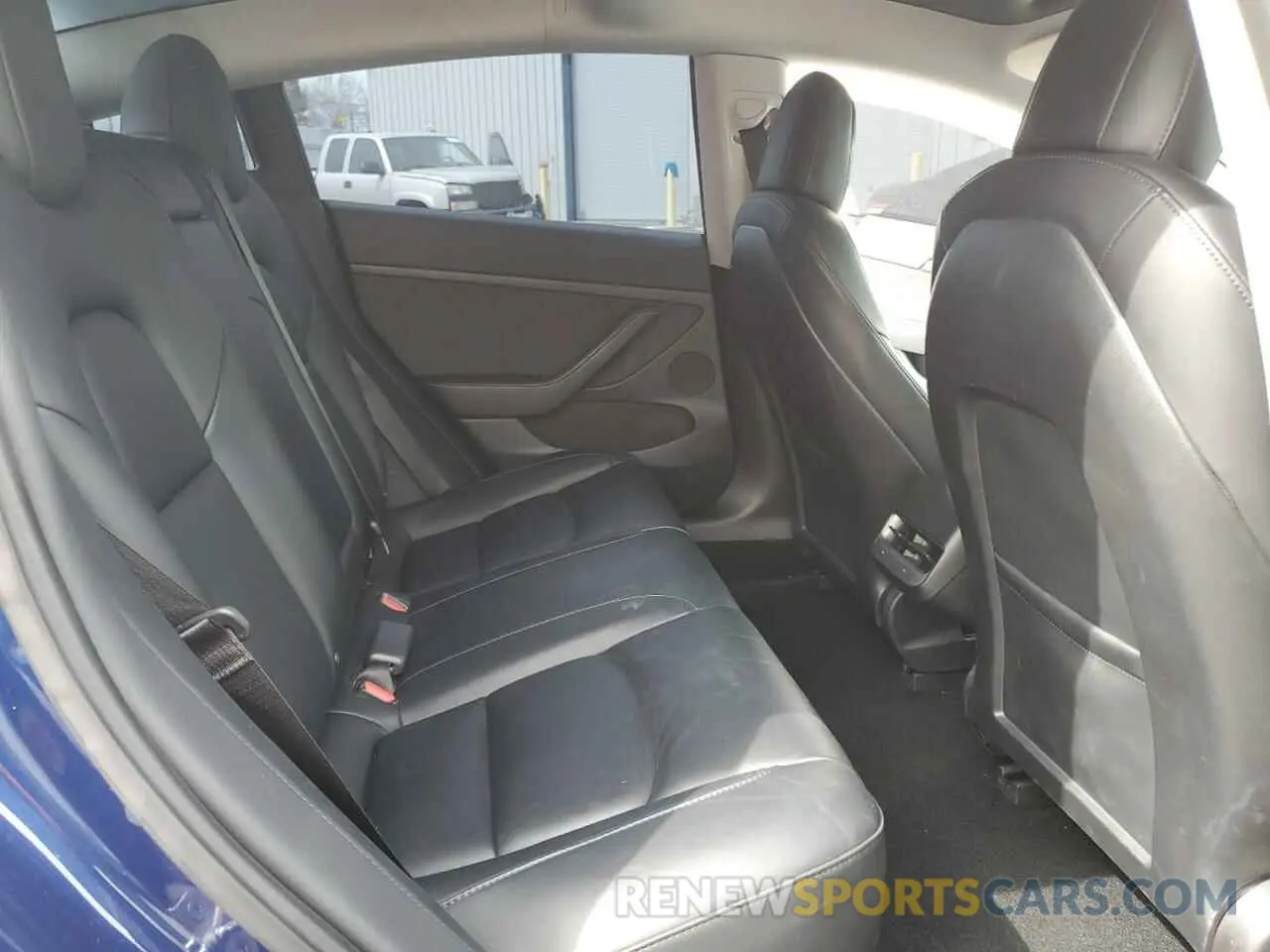 10 Photograph of a damaged car 5YJ3E1EB0PF388986 TESLA MODEL 3 2023